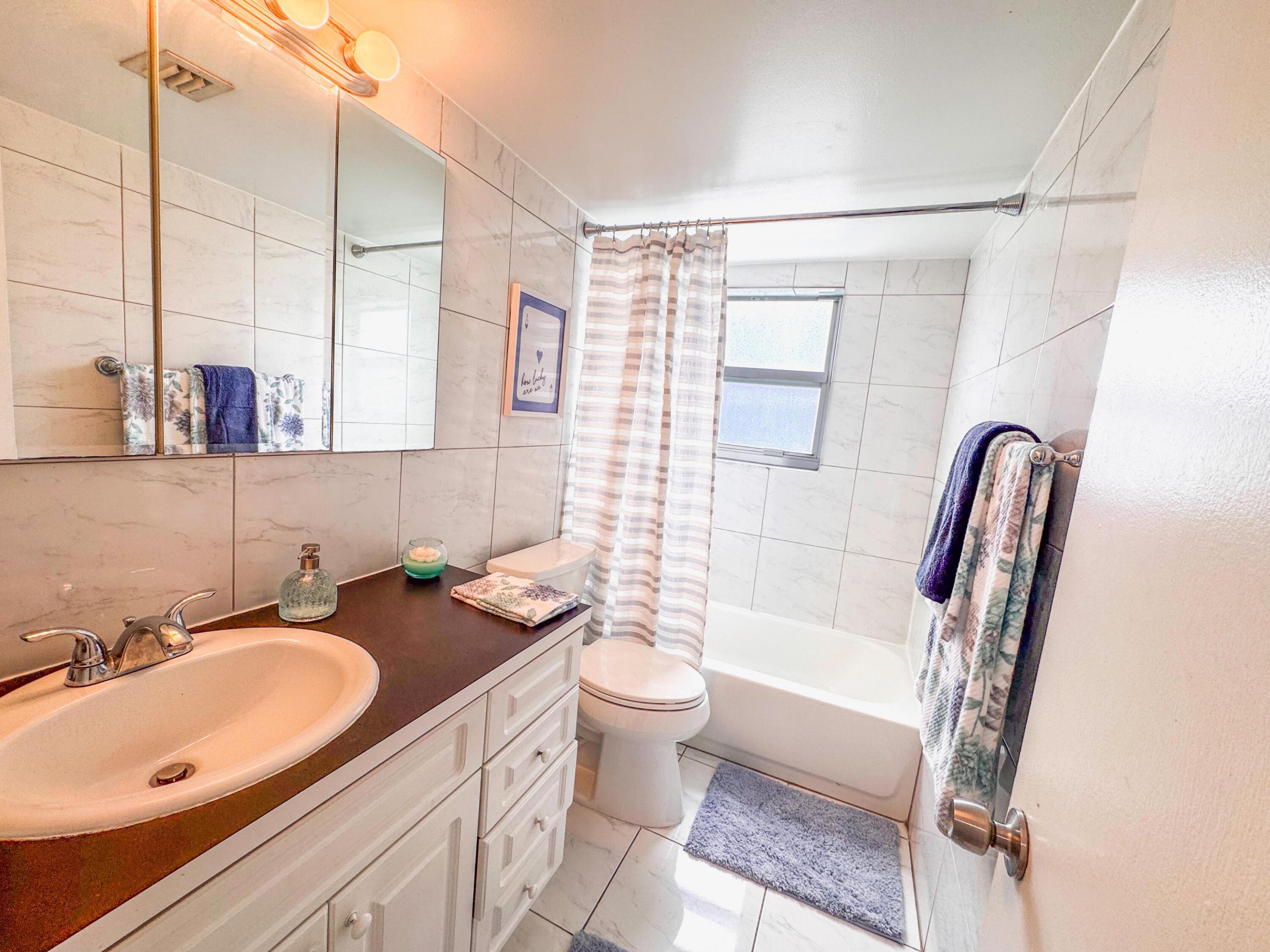1881 Washington Avenue 4a Property Photo 9