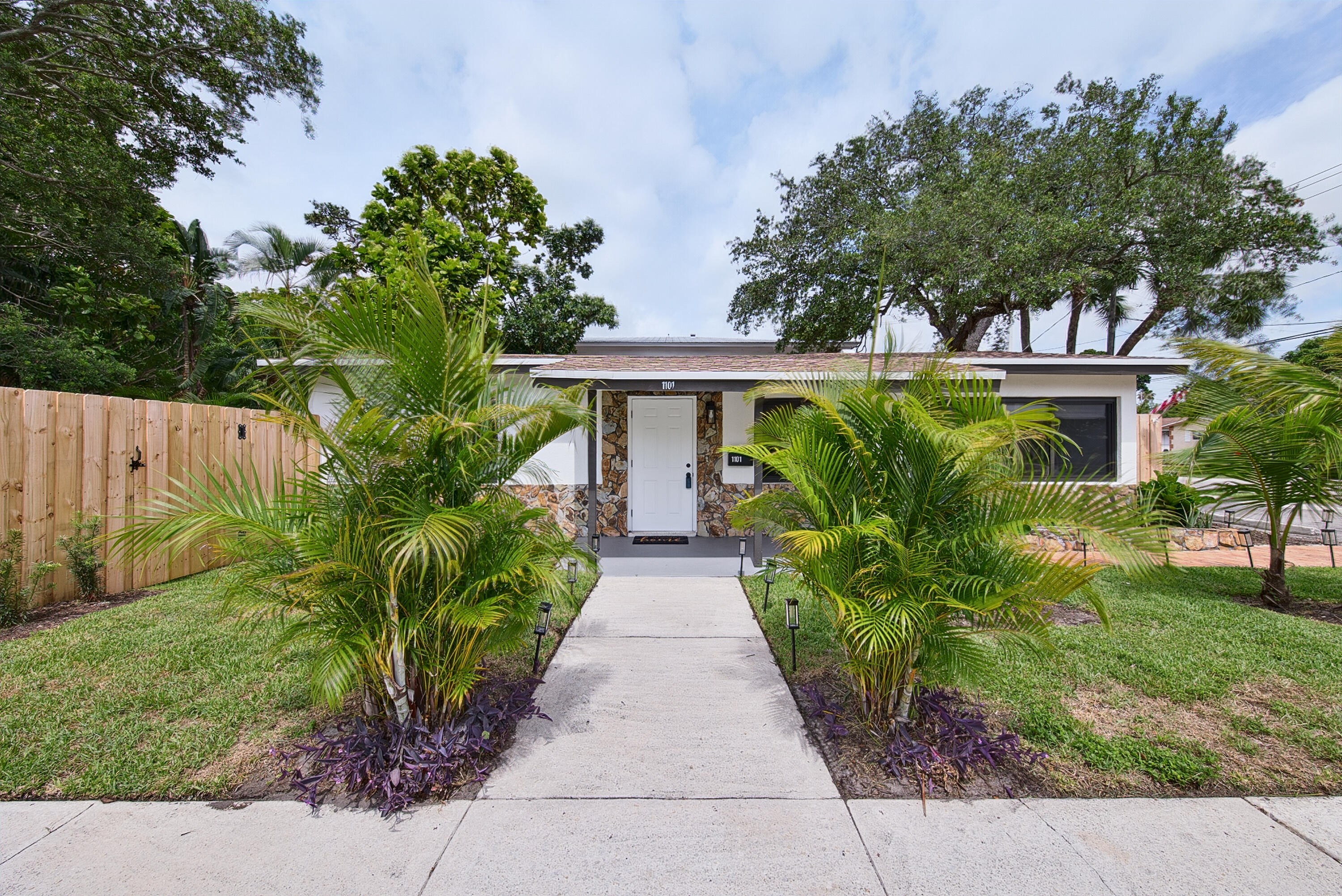 1101 Sw 19th Avenue Property Photo 14
