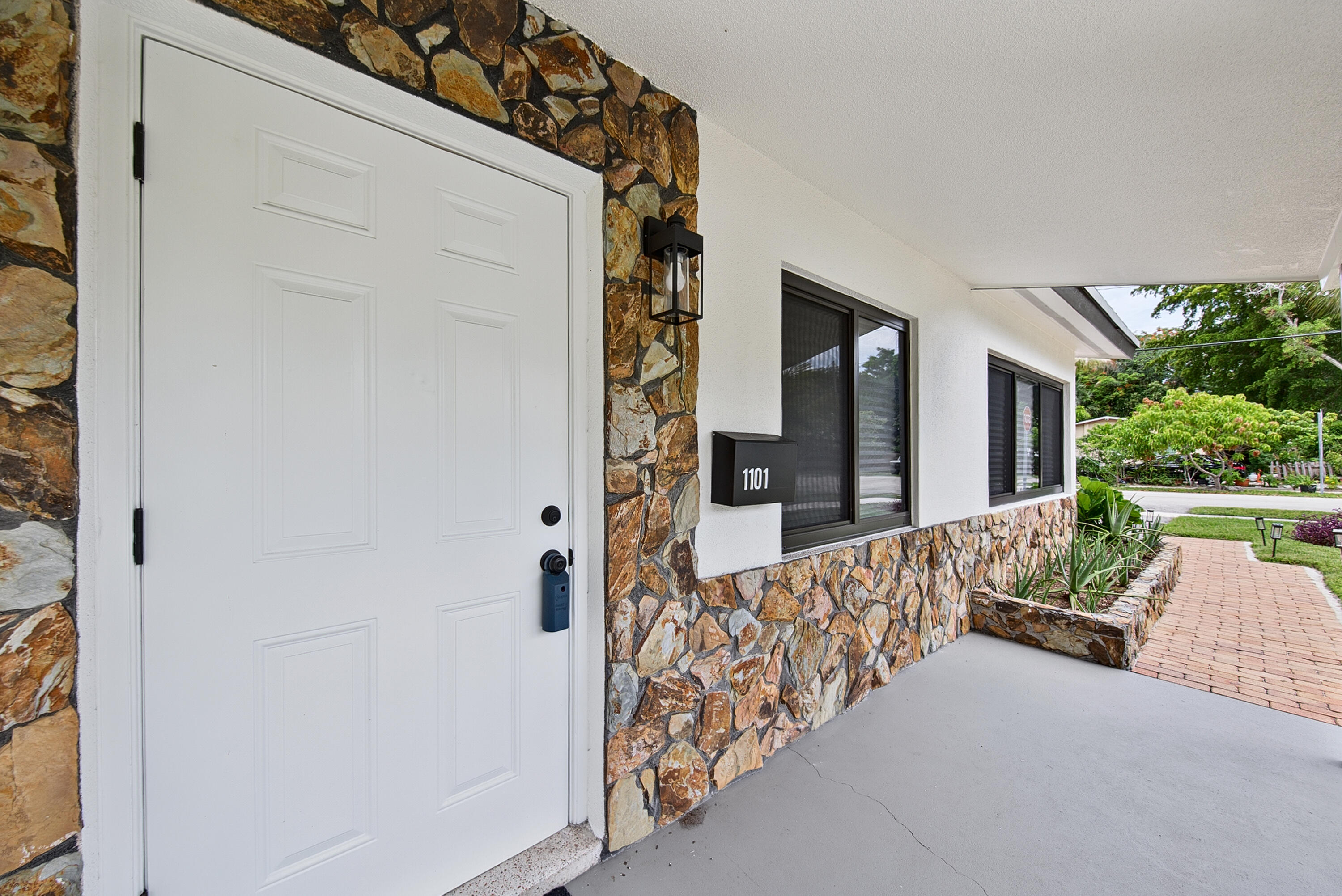 1101 Sw 19th Avenue Property Photo 15