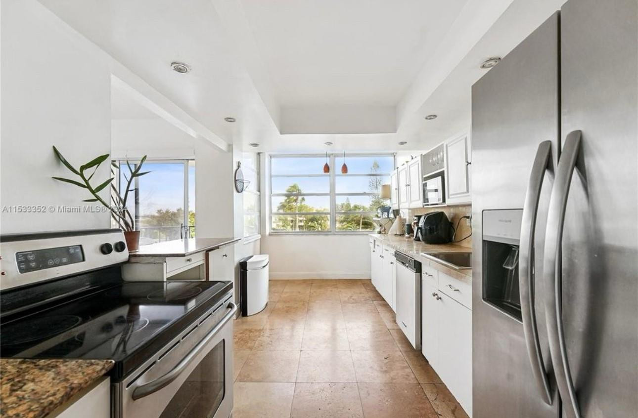 11930 N Bayshore Drive 302 Property Photo 1