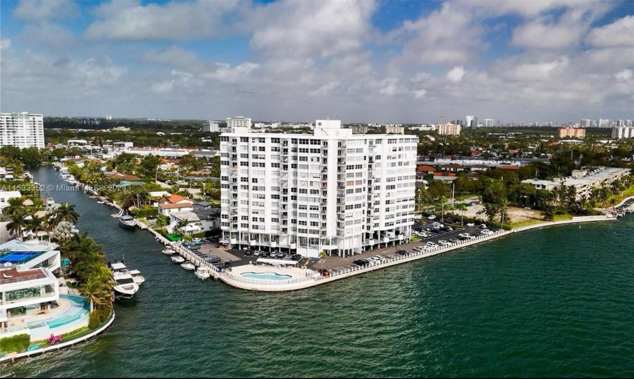 11930 N Bayshore Drive 302 Property Photo 8