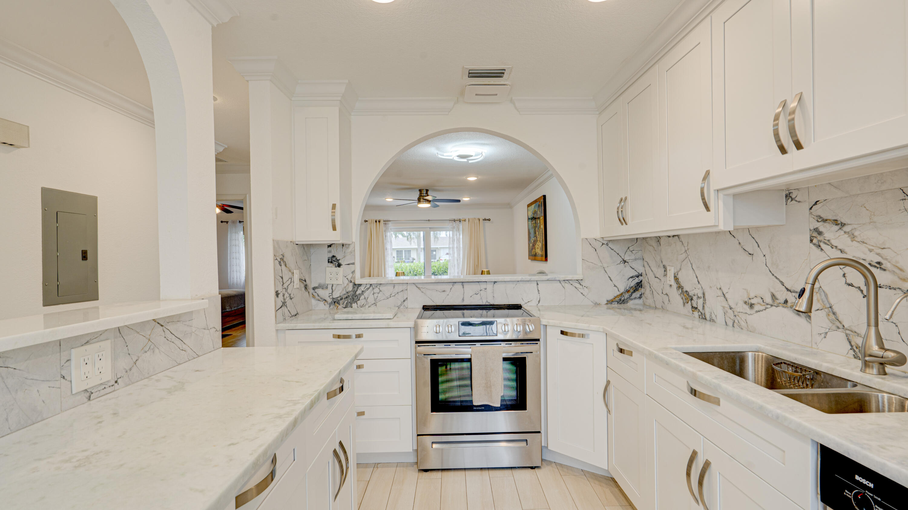 8638 Bella Vista Drive Property Photo 1
