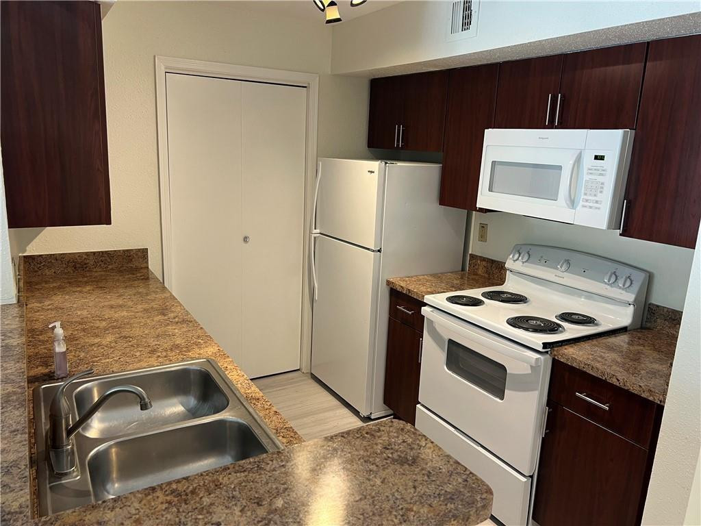 875 Riverside Drive 725 Property Photo 7
