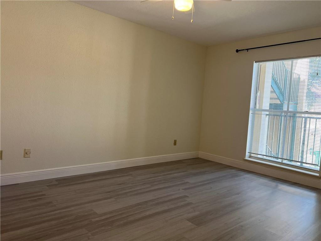 875 Riverside Drive 725 Property Photo 8