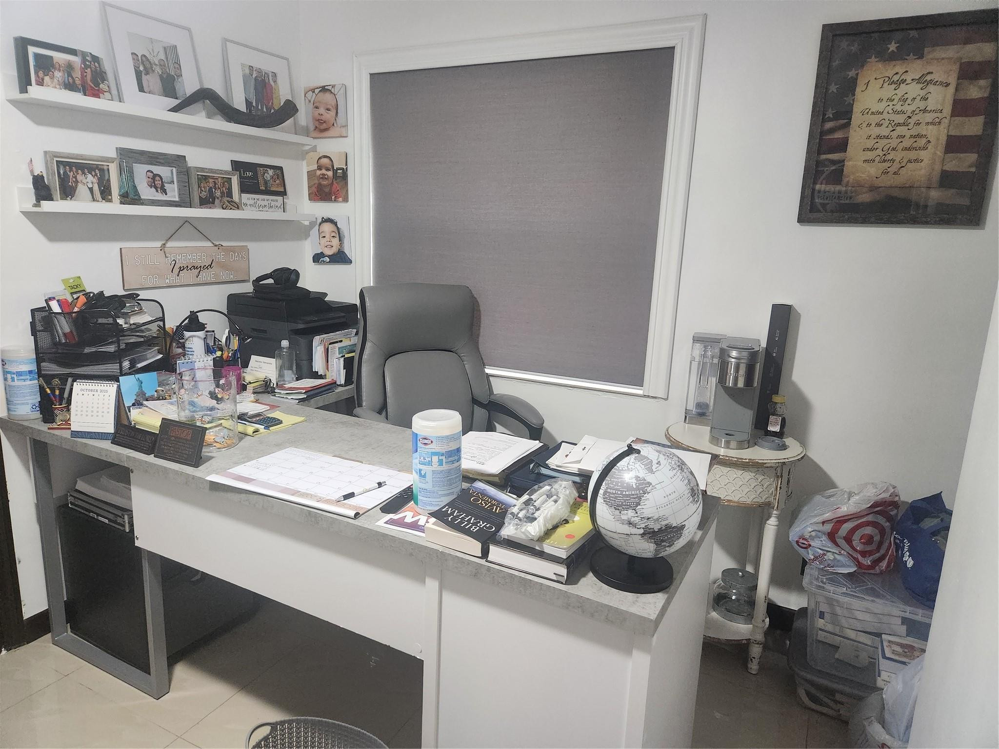 1000 Foster Road Property Photo 11