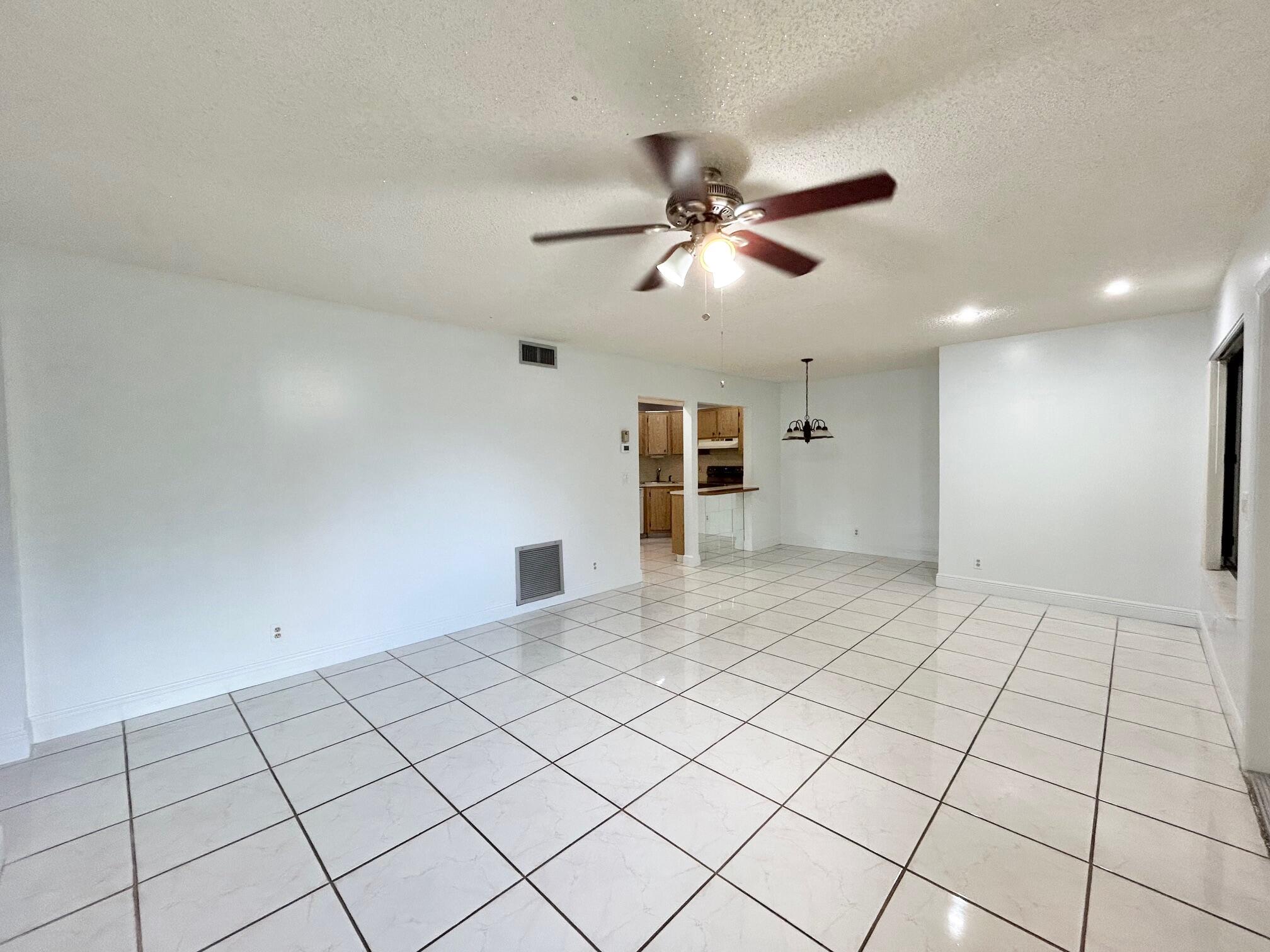 433 Pine Glen Lane C2 Property Photo 14