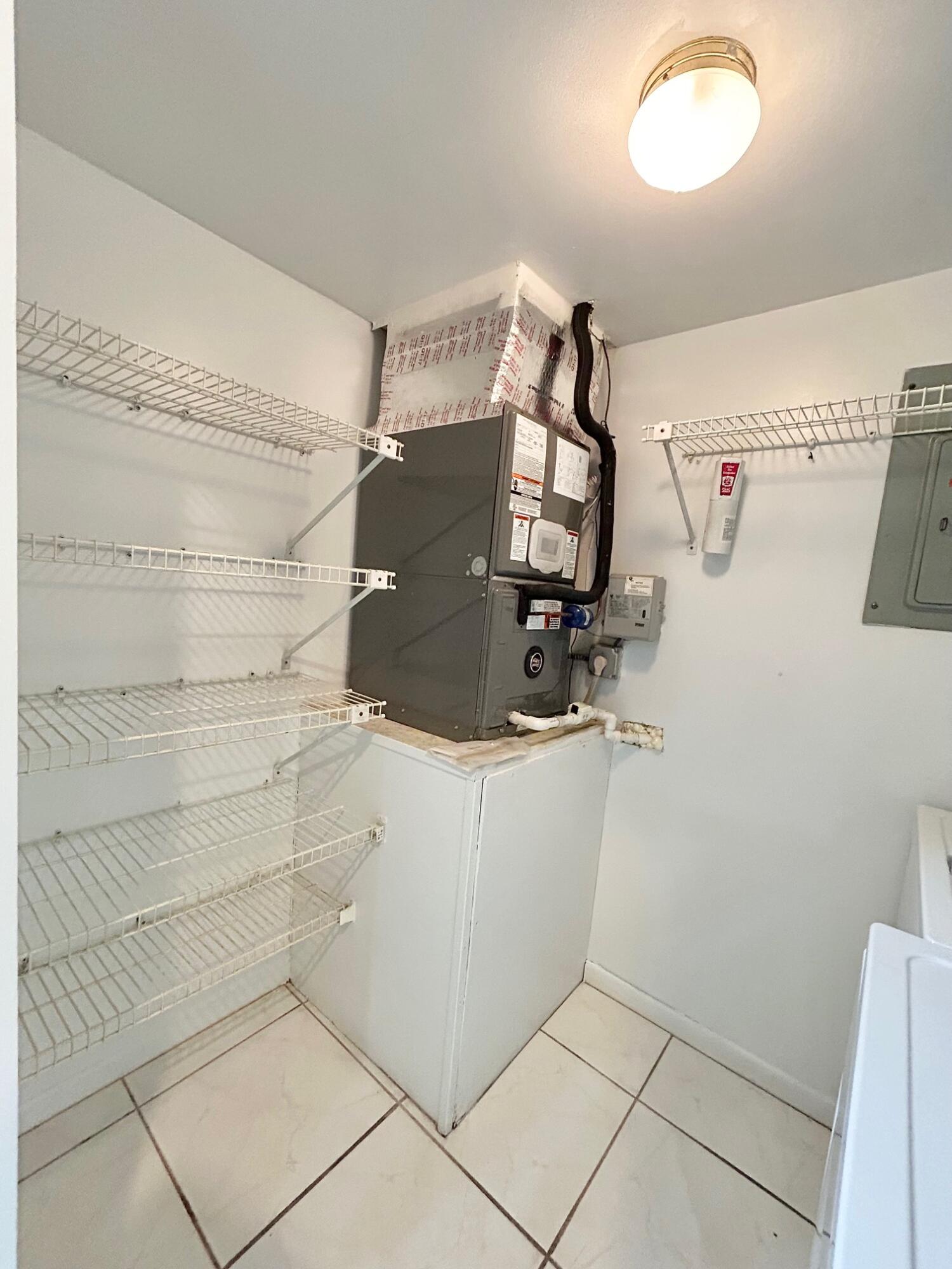 433 Pine Glen Lane C2 Property Photo 17