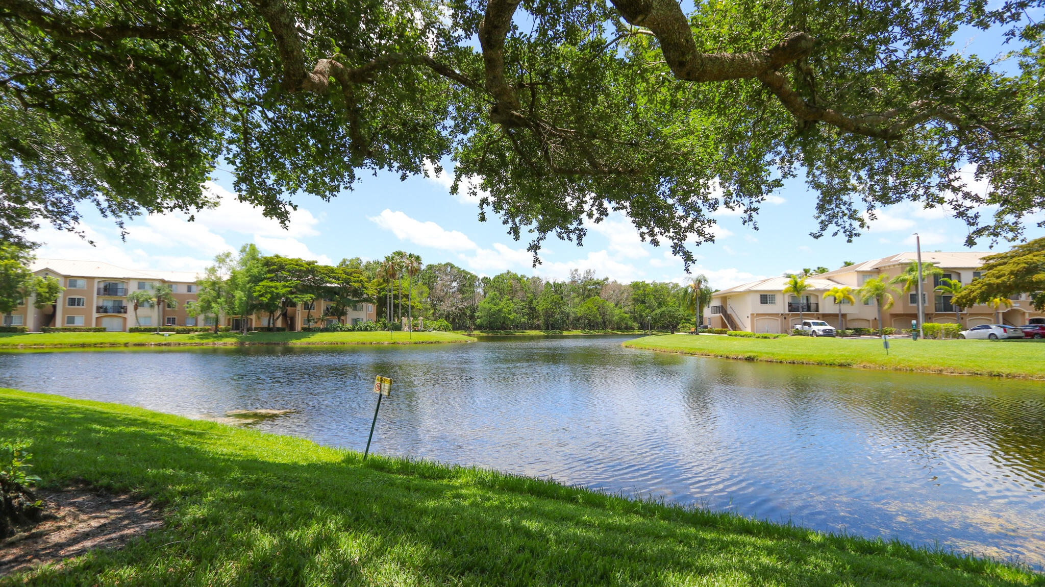 500 N Crestwood Ct Court N 502