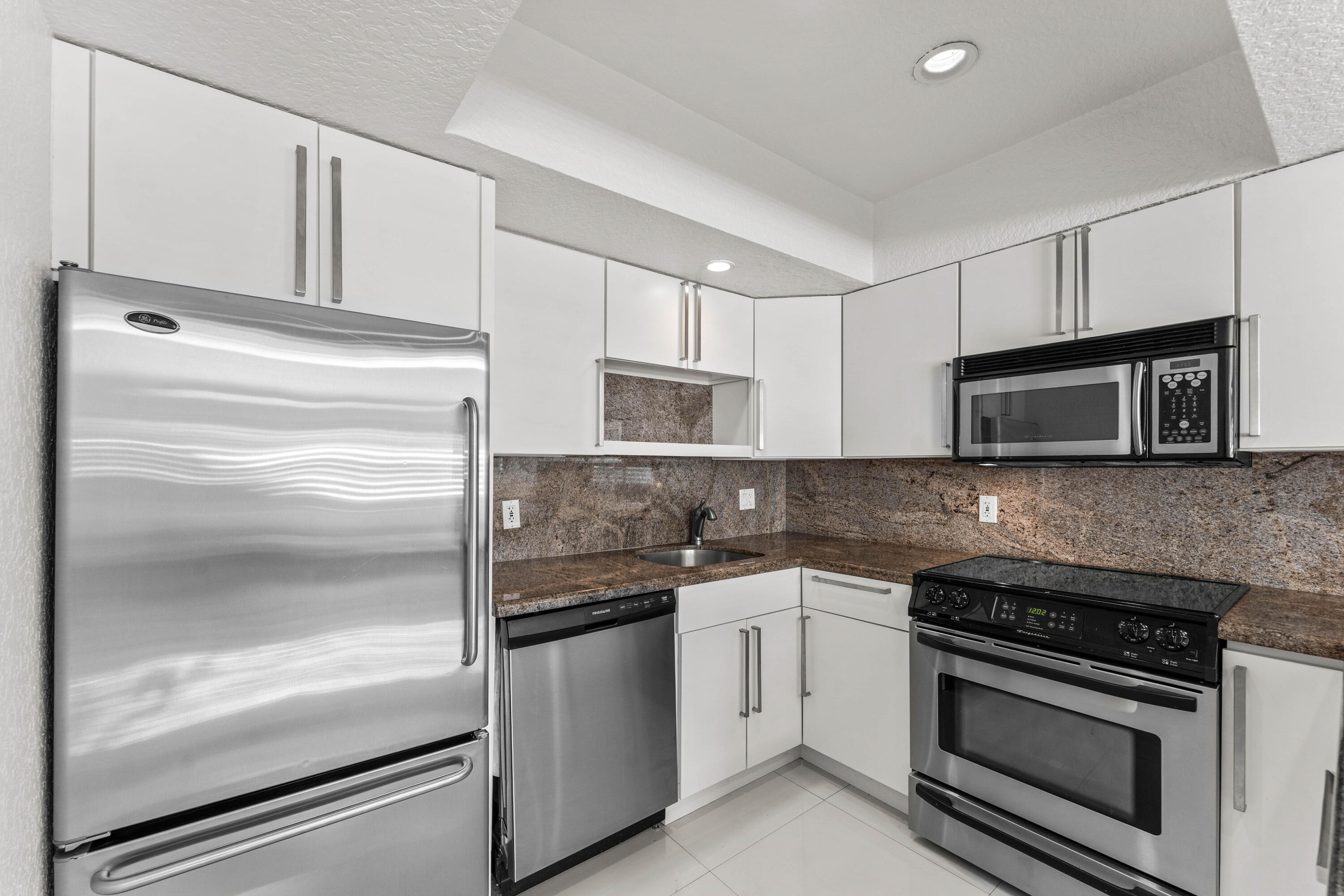 250 S Ocean Boulevard 269 Property Photo 9