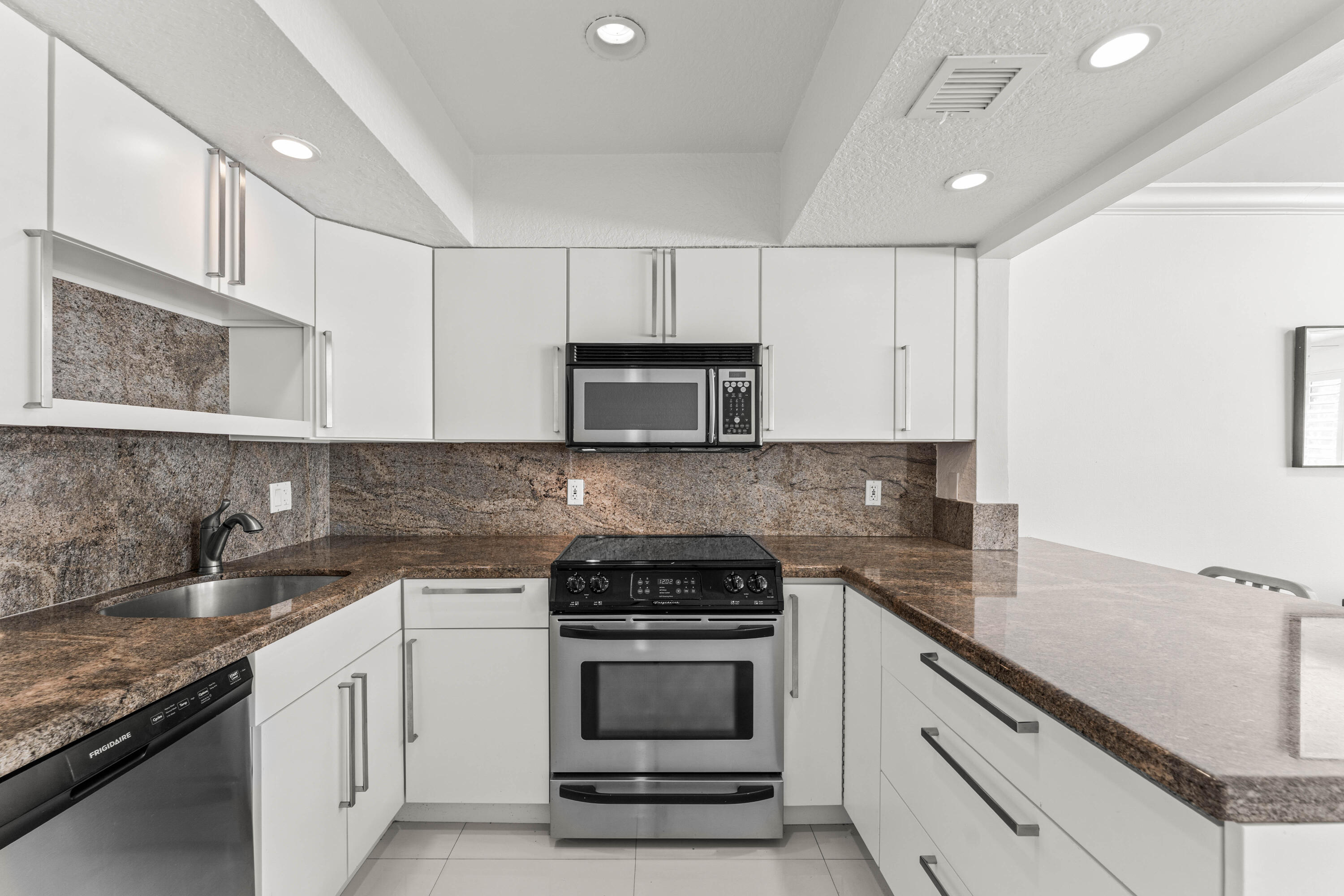 250 S Ocean Boulevard 269 Property Photo 10