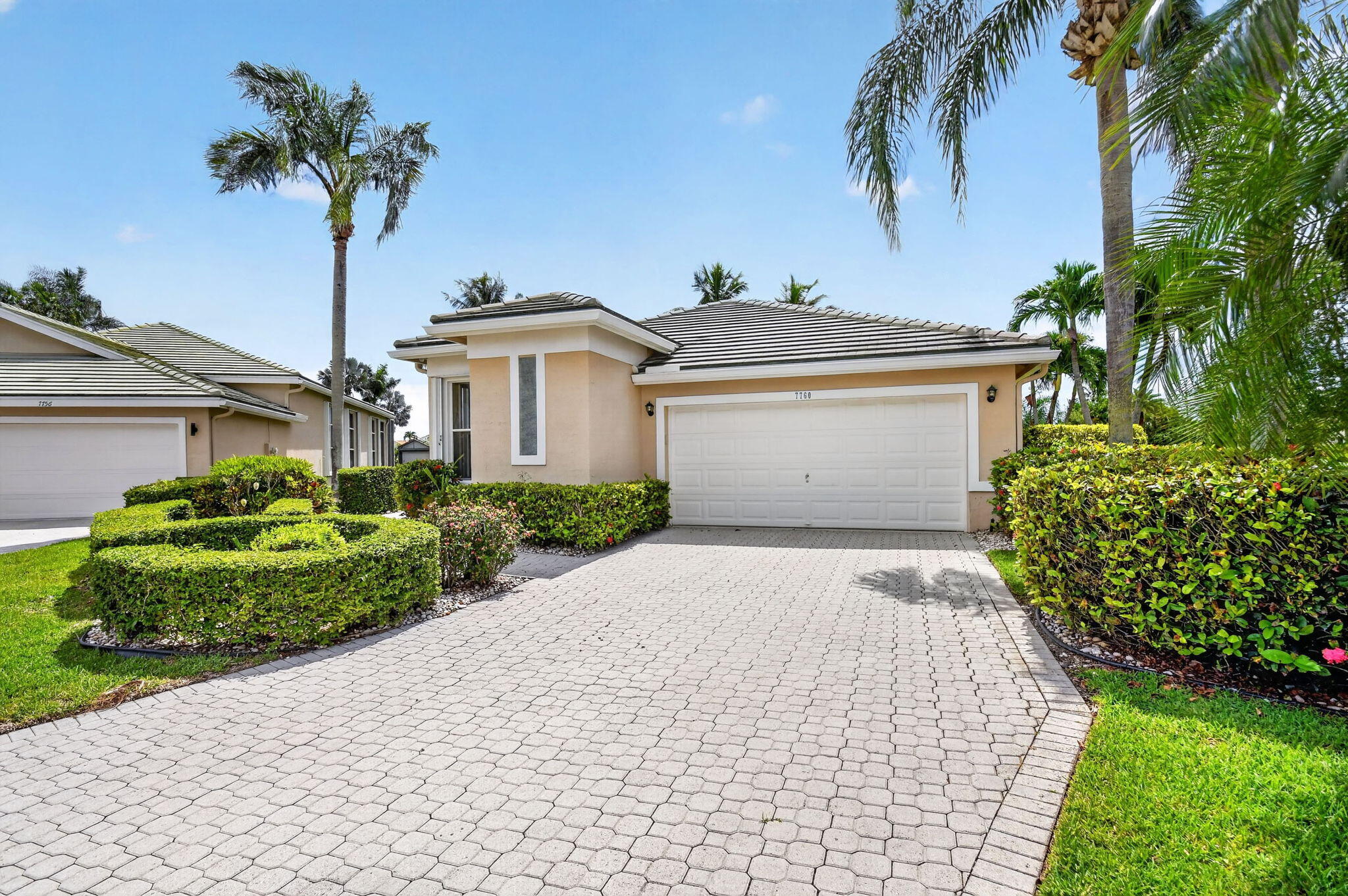 7760 Carrington Court Property Photo 4