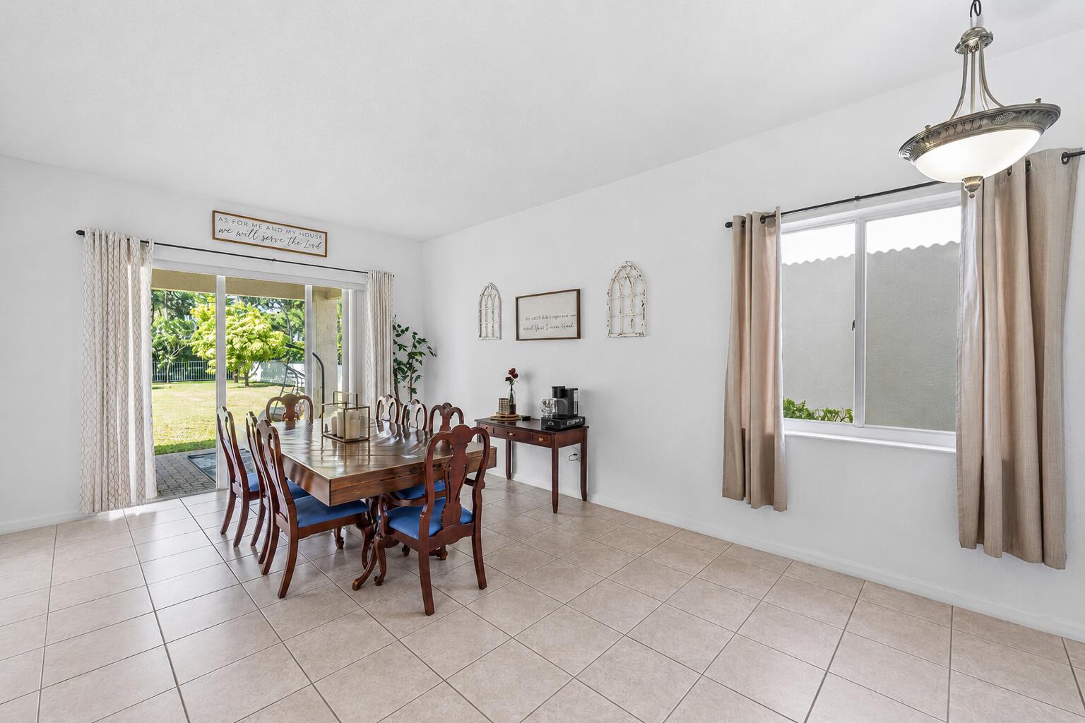 140 Bellezza Terrace Property Photo 5