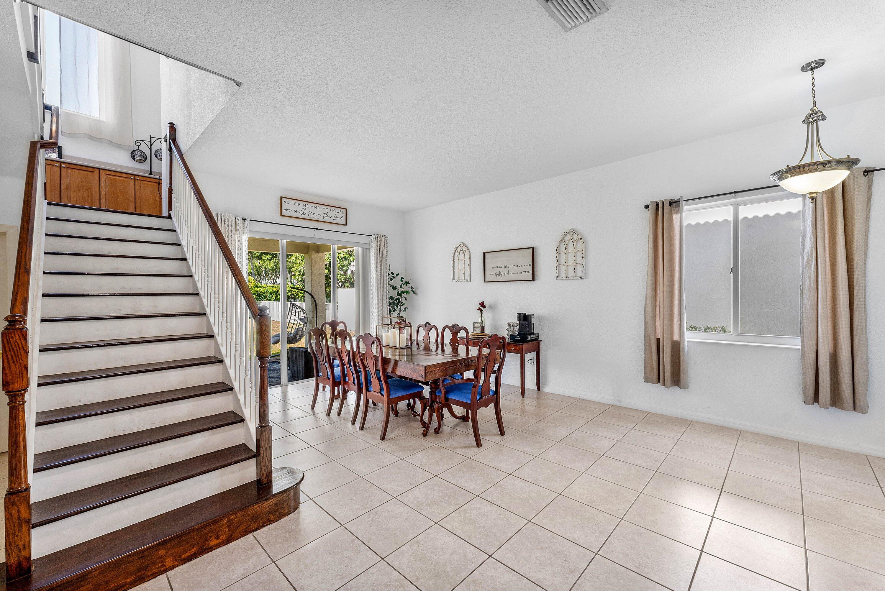 140 Bellezza Terrace Property Photo 6