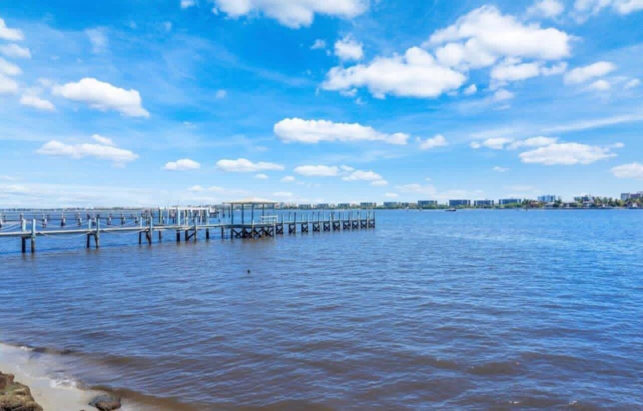 896 N Federal Highway 132 Property Photo 18