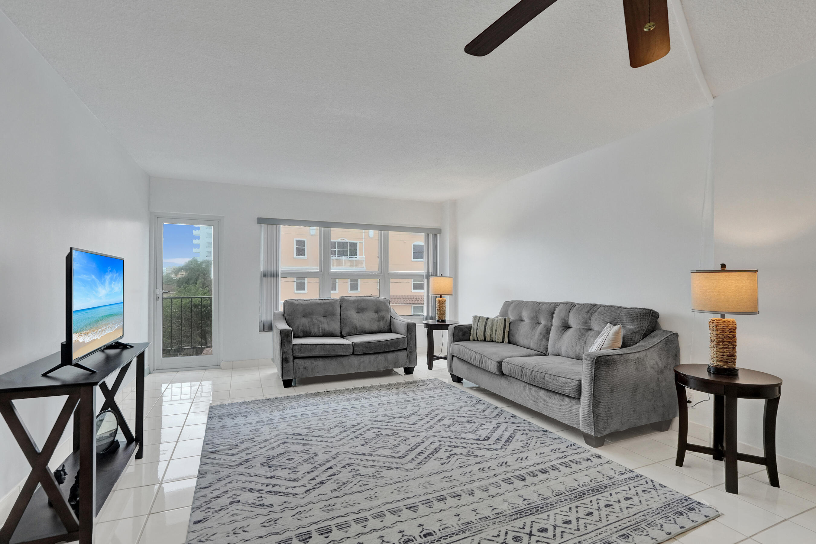 405 N Ocean Boulevard 305 Property Photo 7
