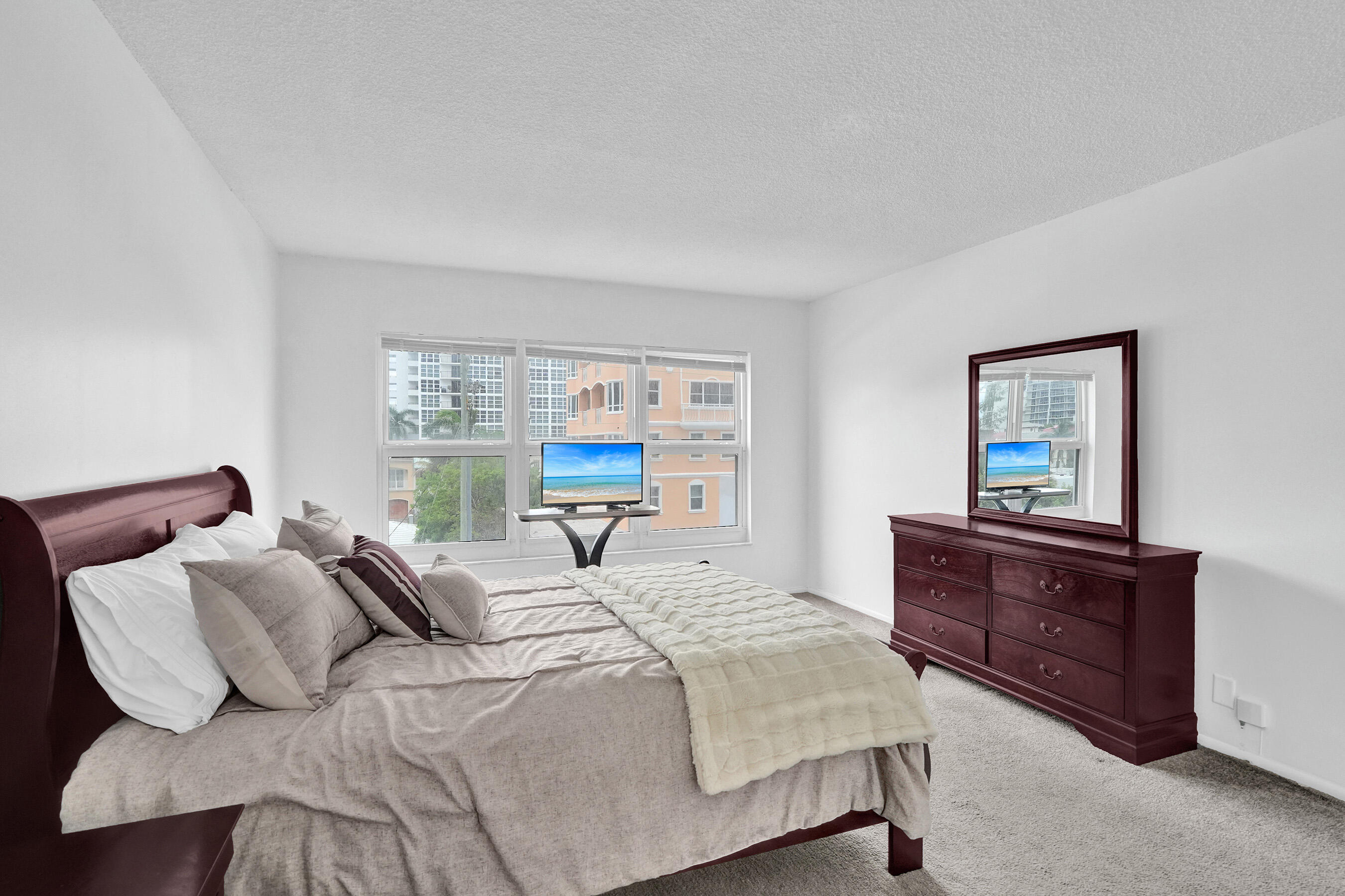 405 N Ocean Boulevard 305 Property Photo 16