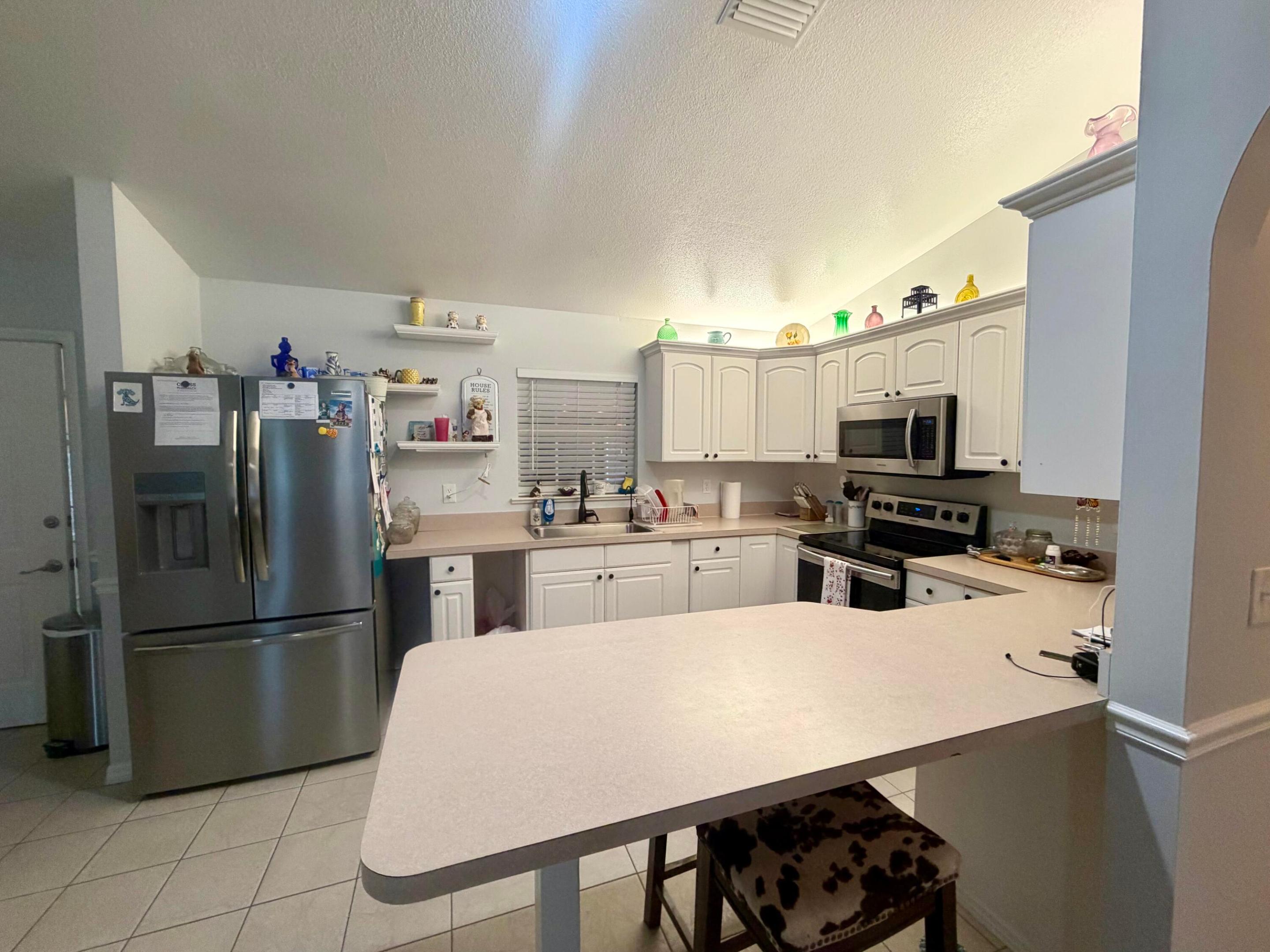 7823 Sw 9th Street Property Photo 6