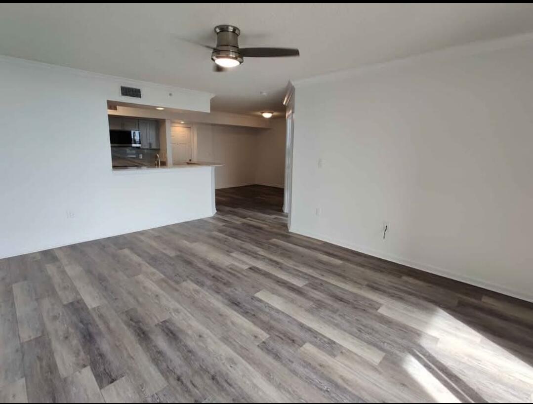 1000 Scotia Drive 506 Property Photo 5