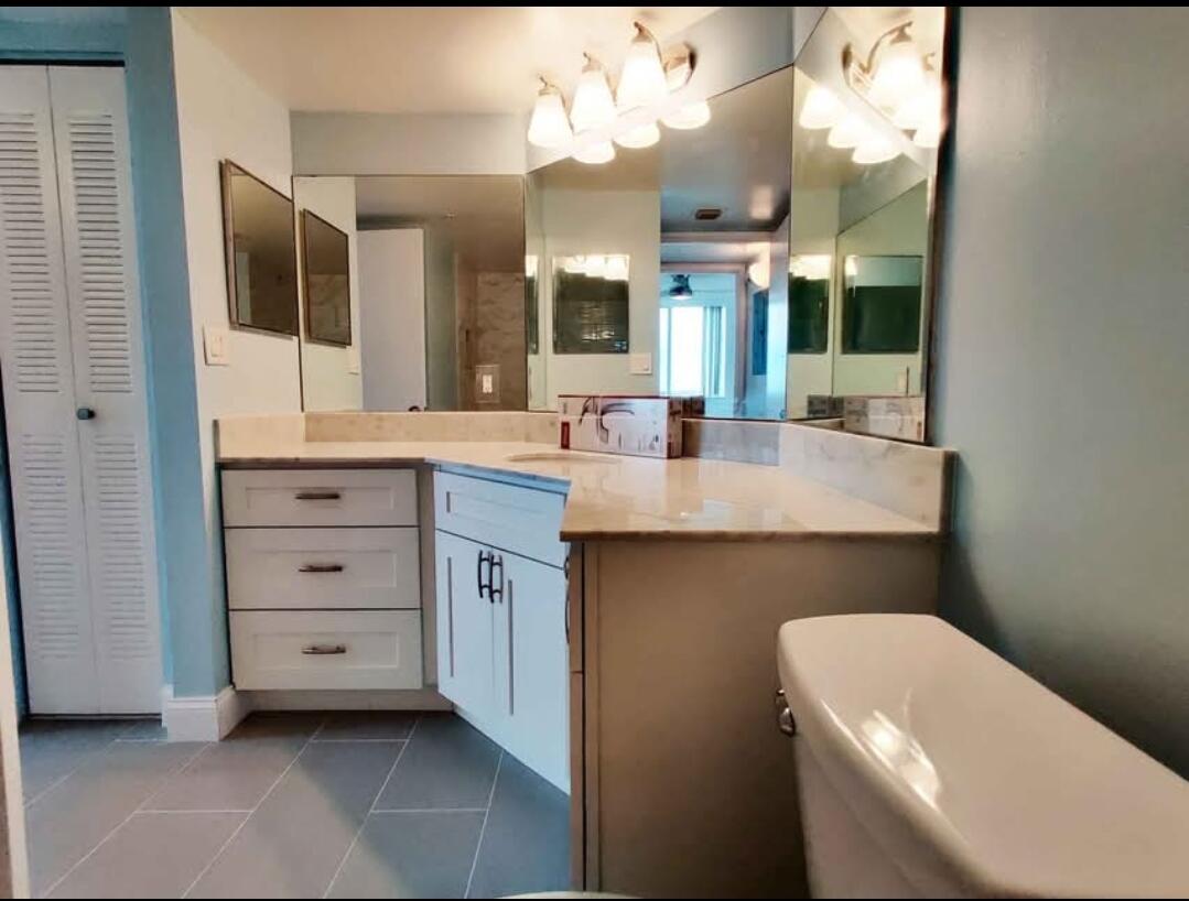 1000 Scotia Drive 506 Property Photo 11