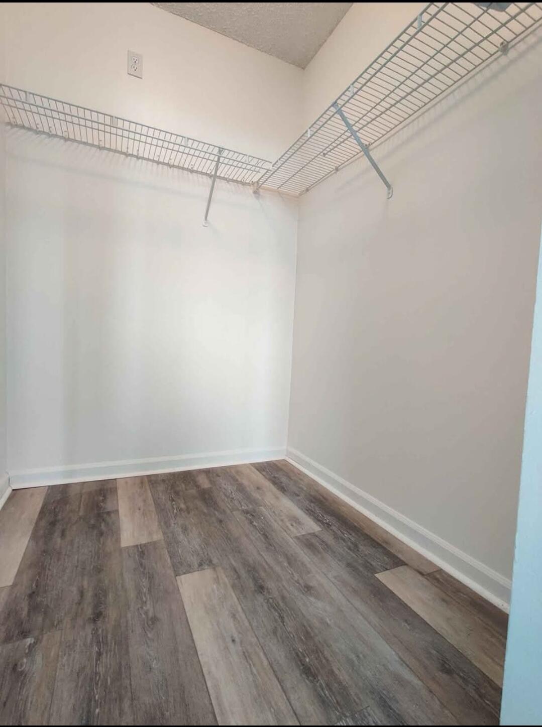 1000 Scotia Drive 506 Property Photo 14
