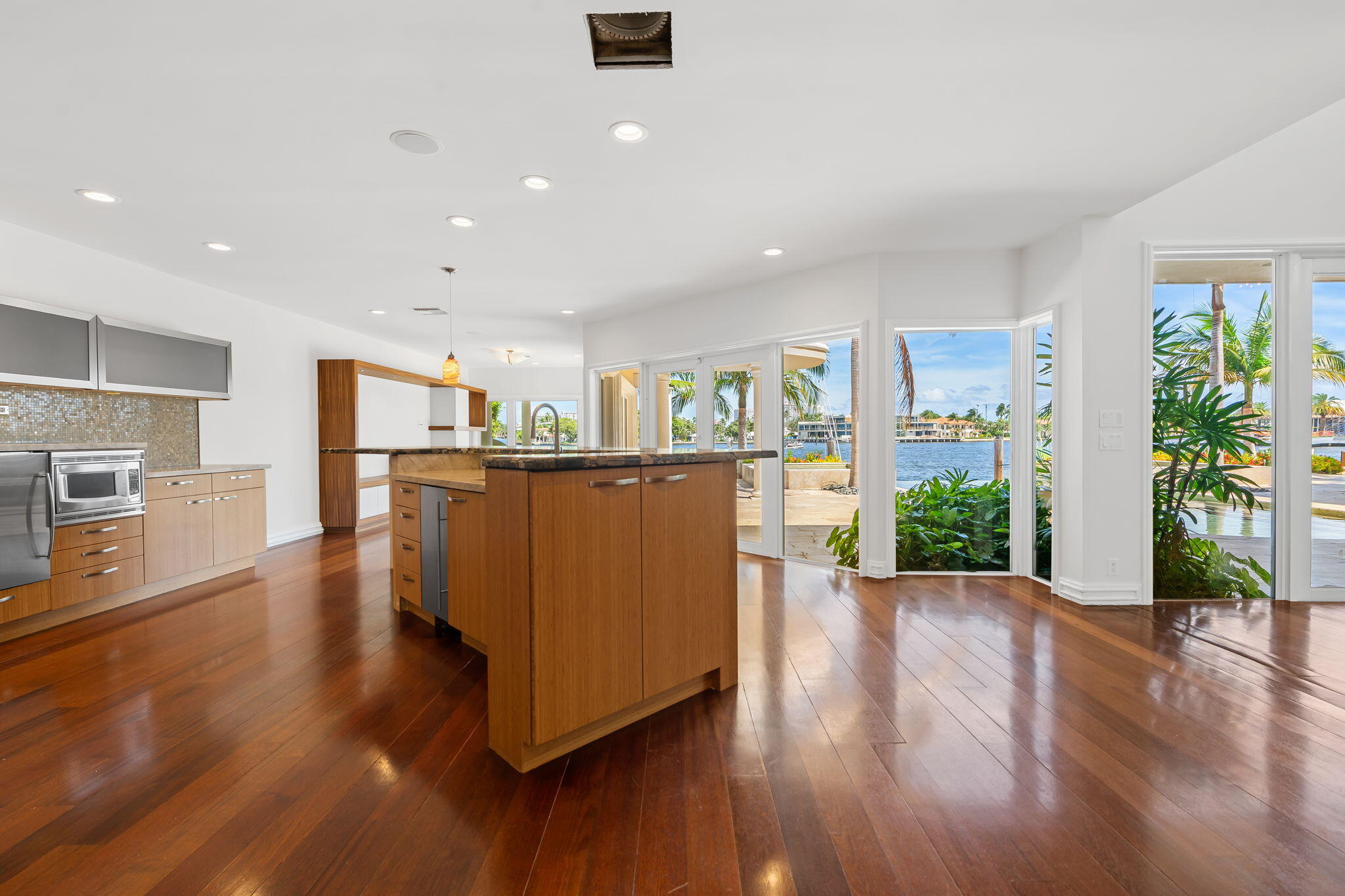 3 Isla Bahia Drive Property Photo 37
