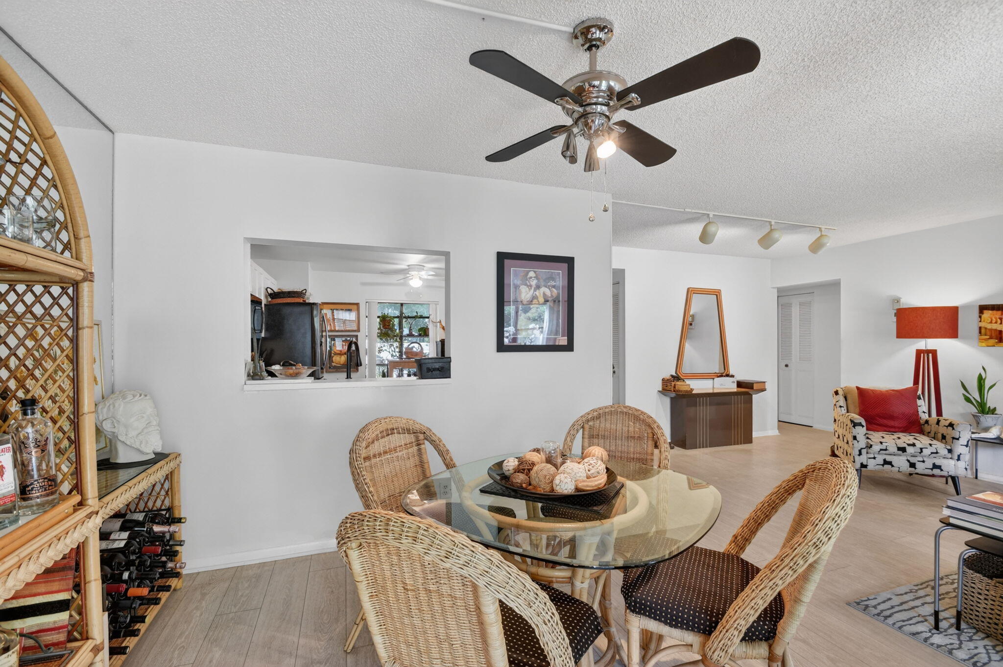 3329 Perimeter Drive Property Photo 9