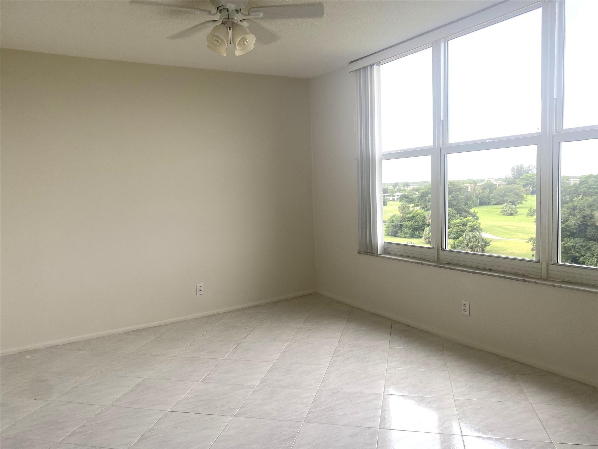 2671 S Course Drive 602 Property Photo 9