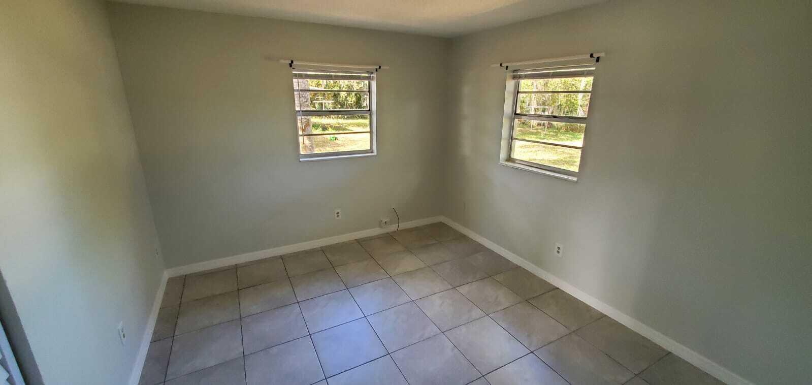 2578 Seneca Avenue Property Photo 7