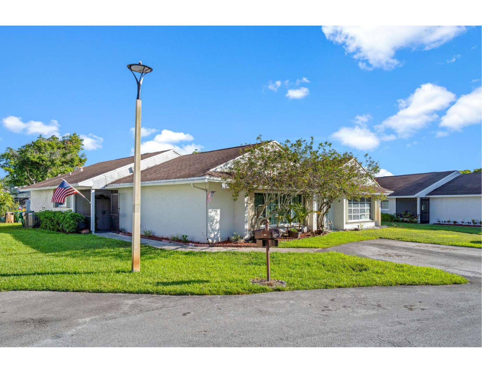 8634 Bridle Path Court 1