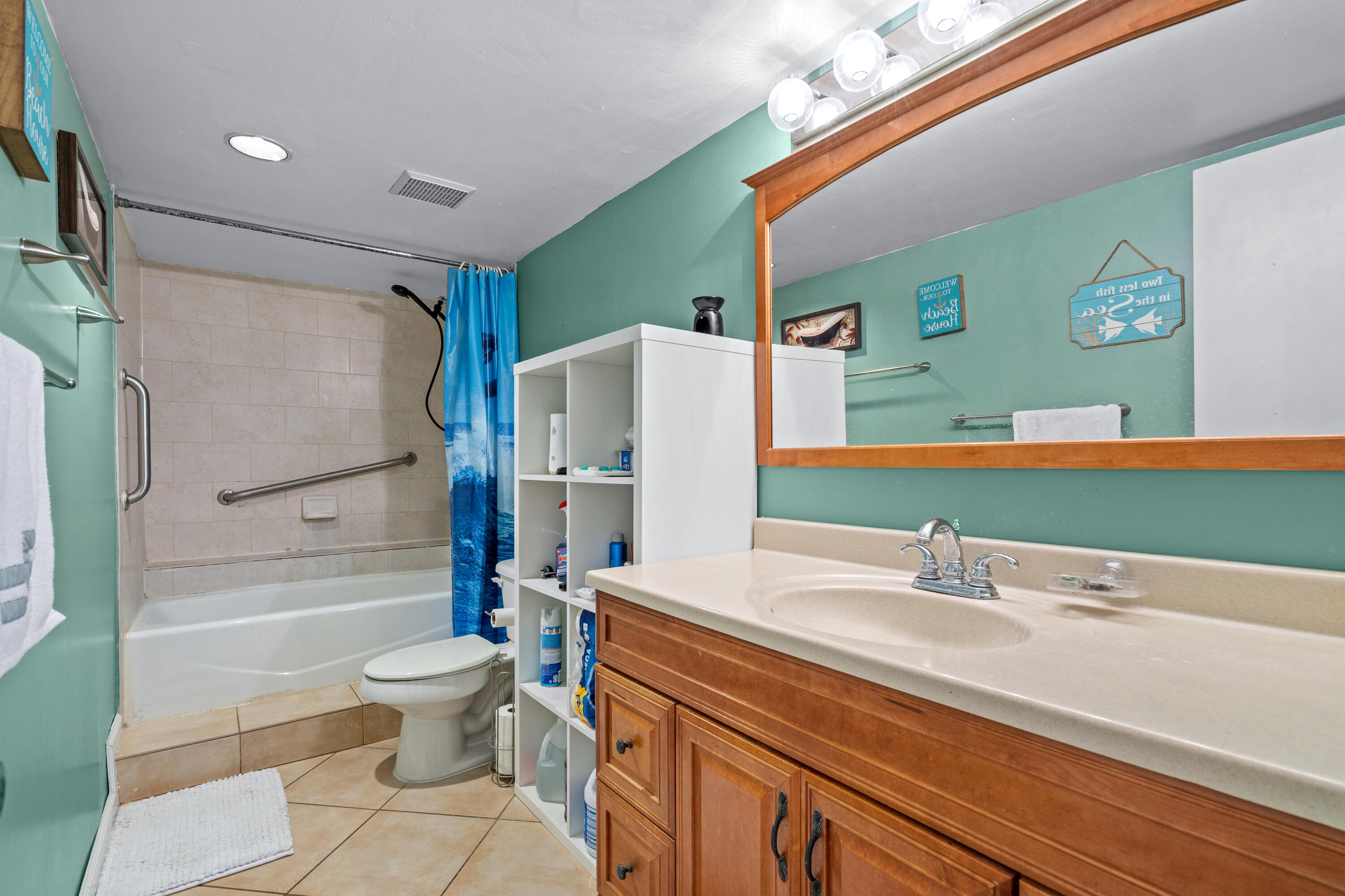 8634 Bridle Path Court 1 Property Photo 9
