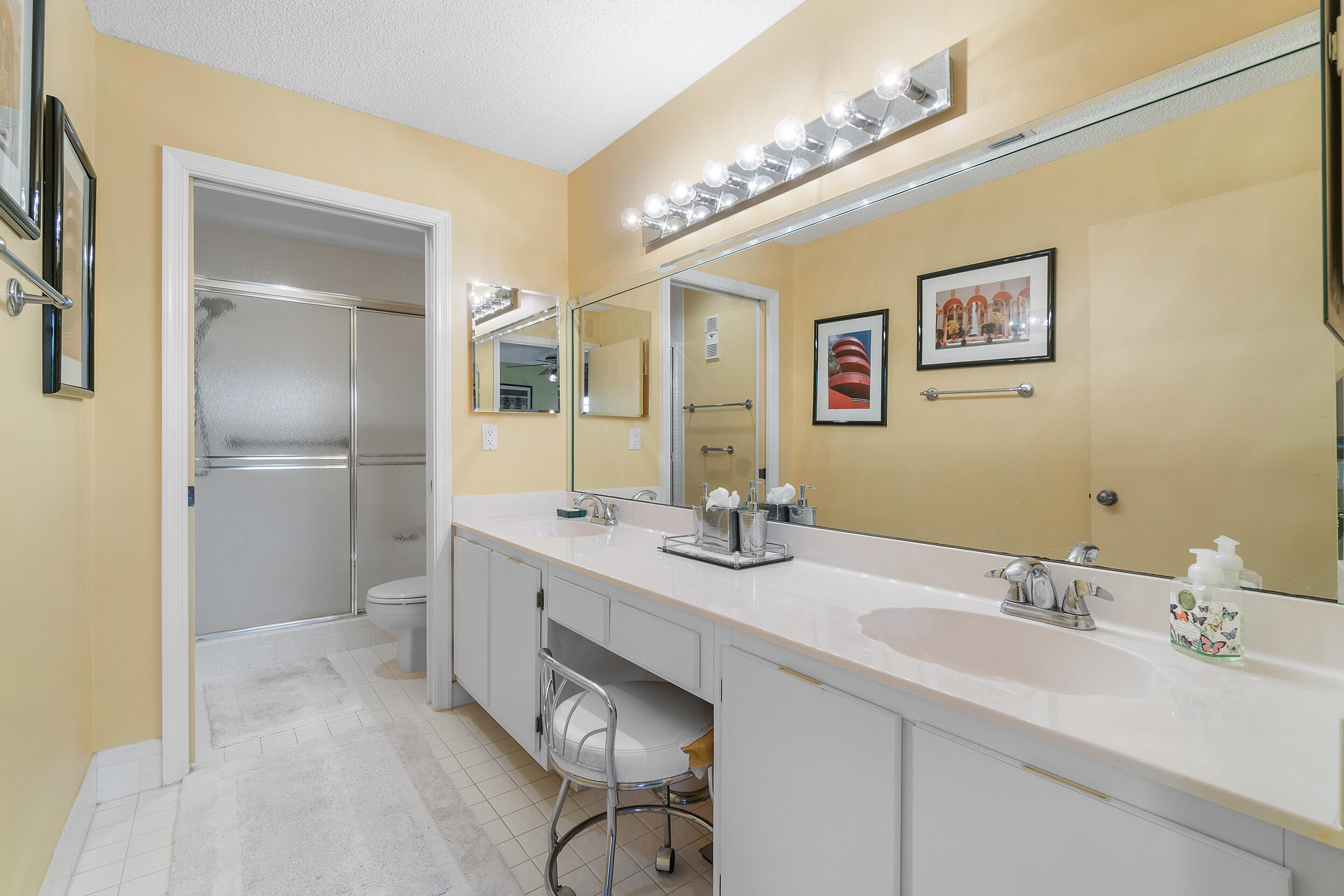 9829 Seacrest Circle 202 Property Photo 18