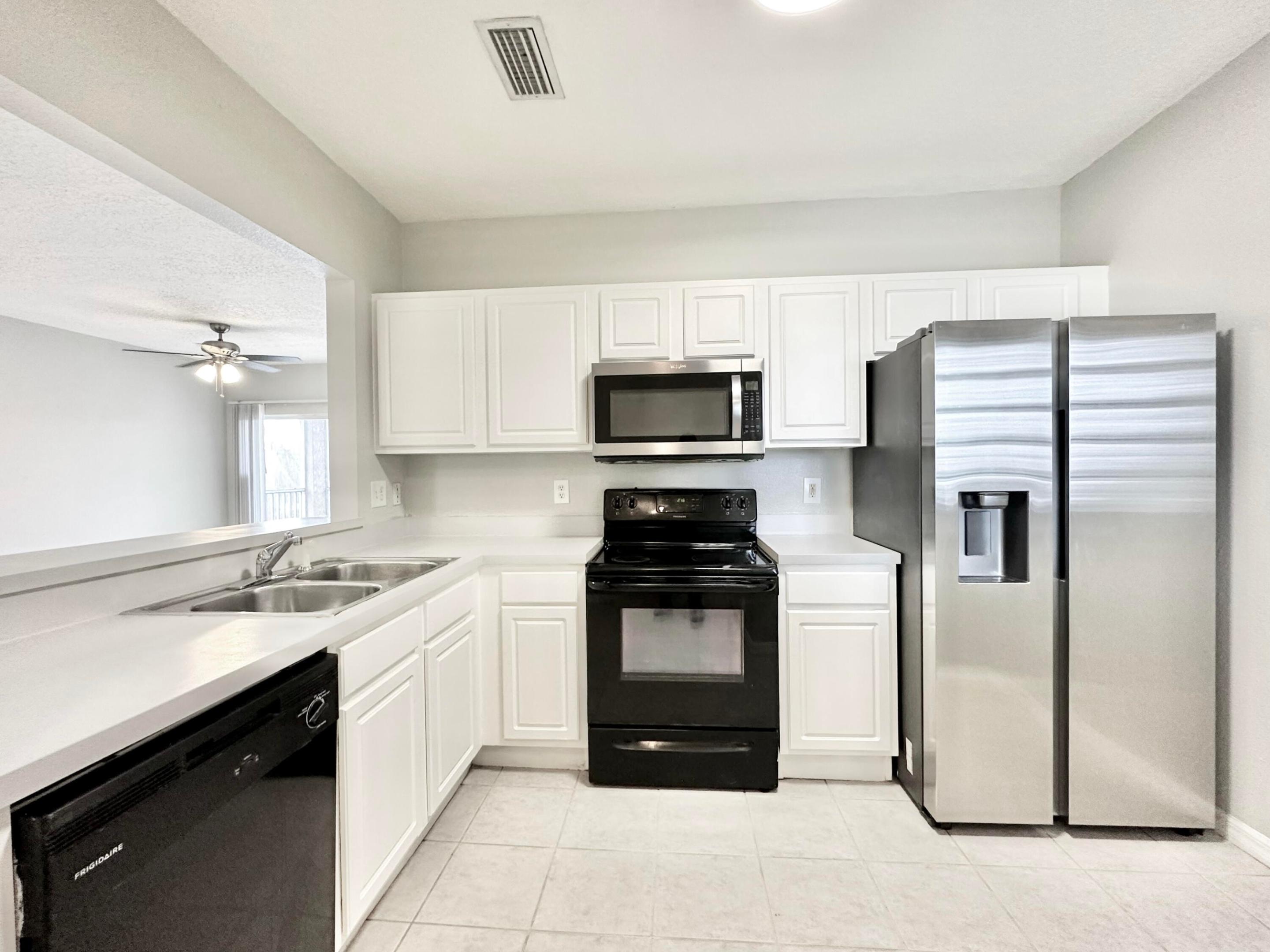 9604 Seadale Court 201 Property Photo 8