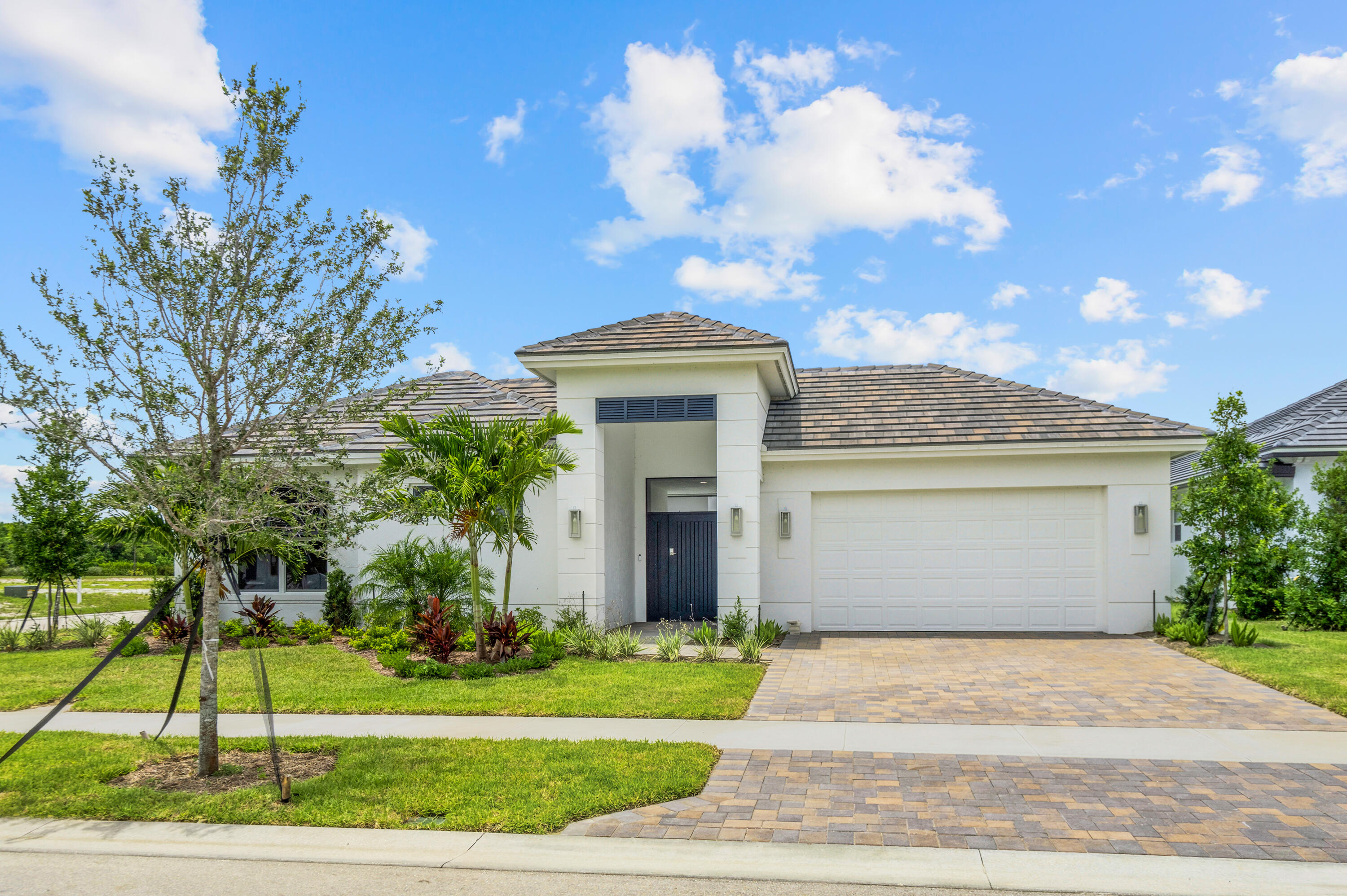 14196 SW Pinnacle Court