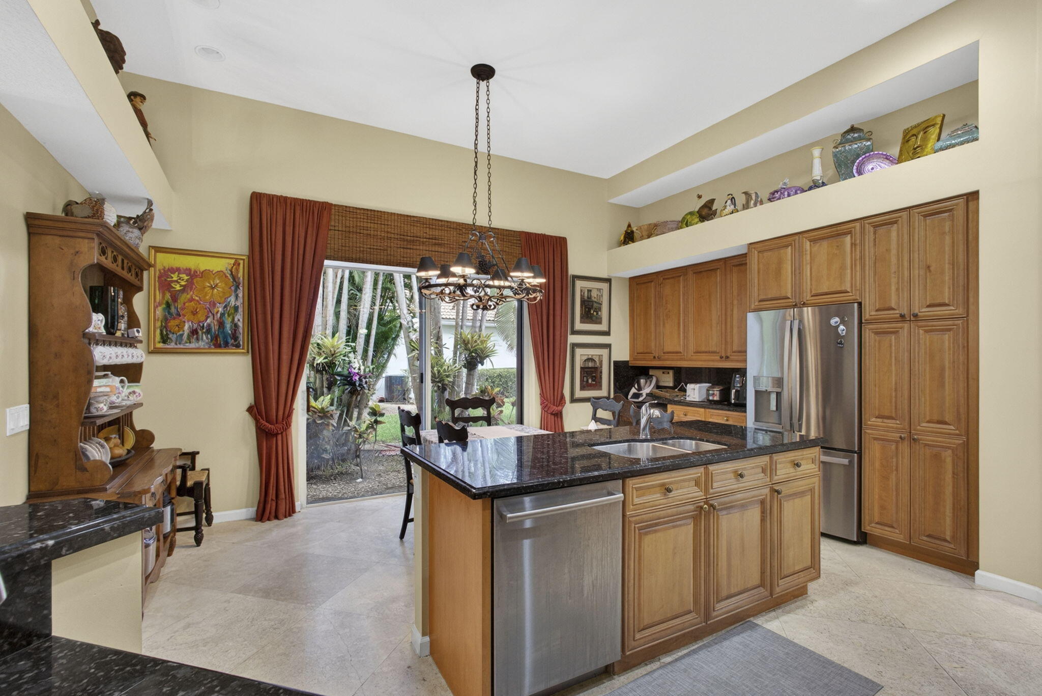 10880 Northgreen Drive Property Photo 6