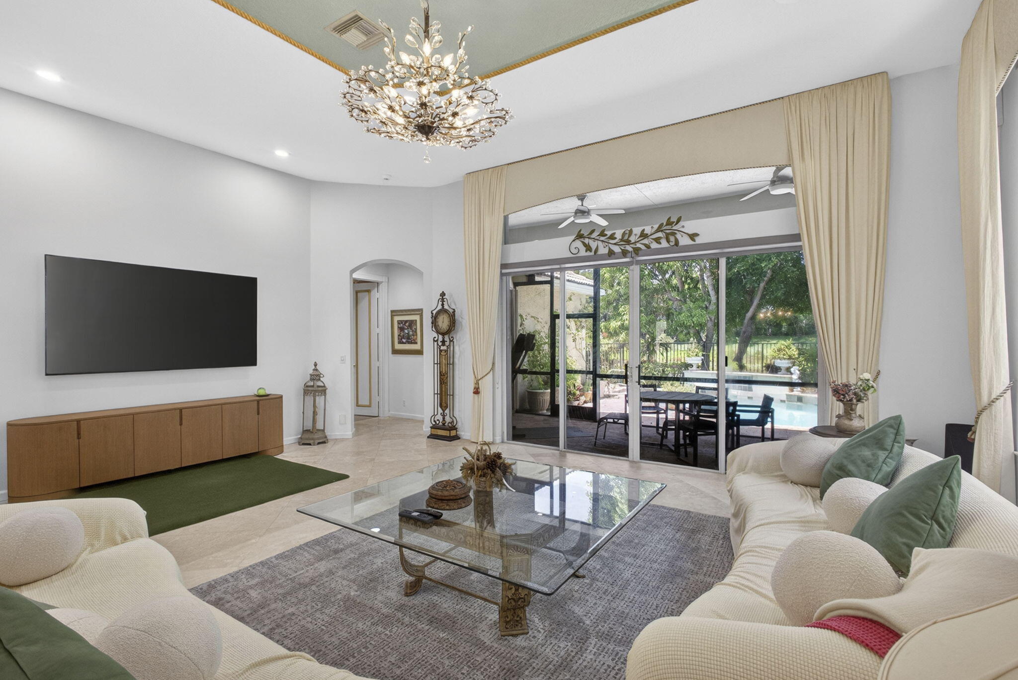 10880 Northgreen Drive Property Photo 15
