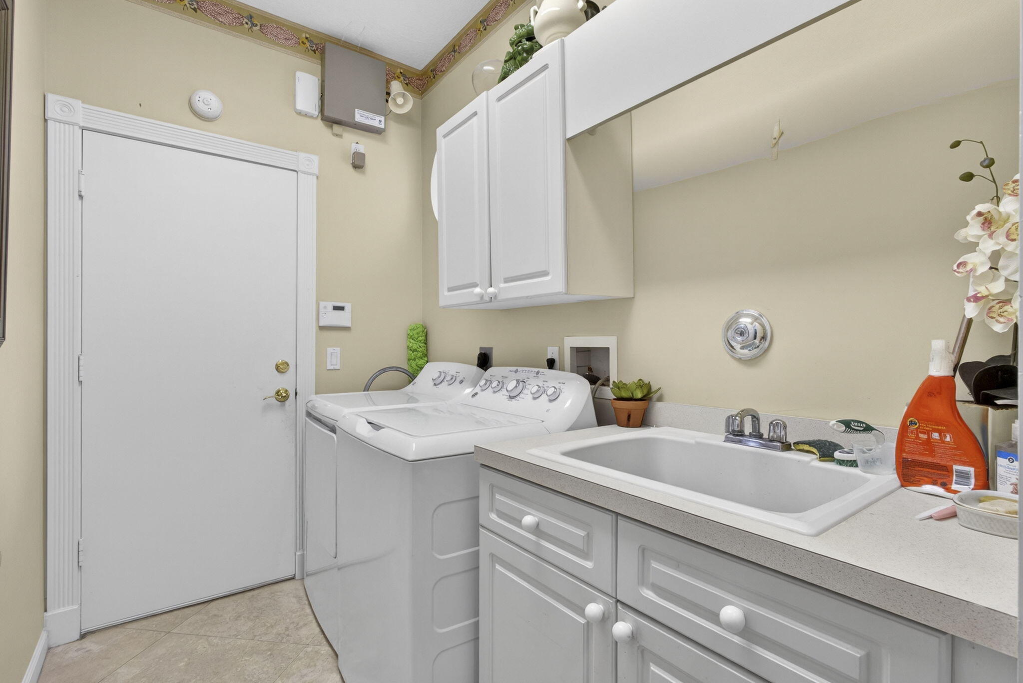 10880 Northgreen Drive Property Photo 32