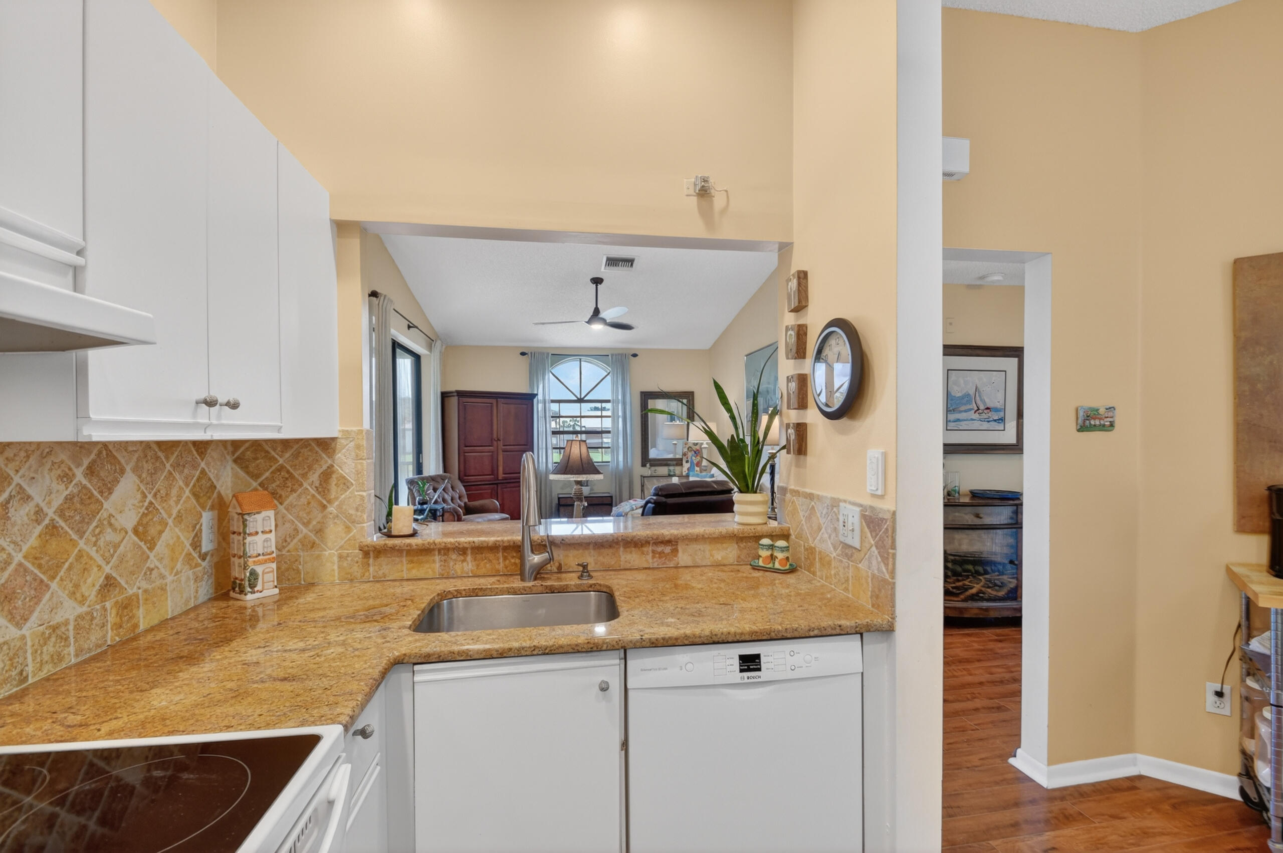 5394 Firenze Drive M Property Photo 9