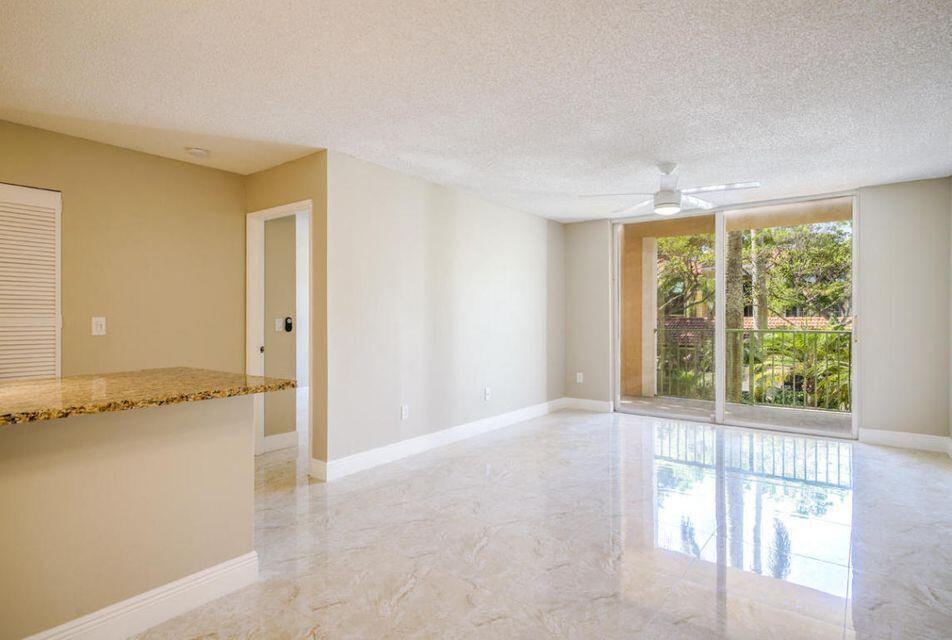 140 Yacht Club Way 206 Property Photo 3