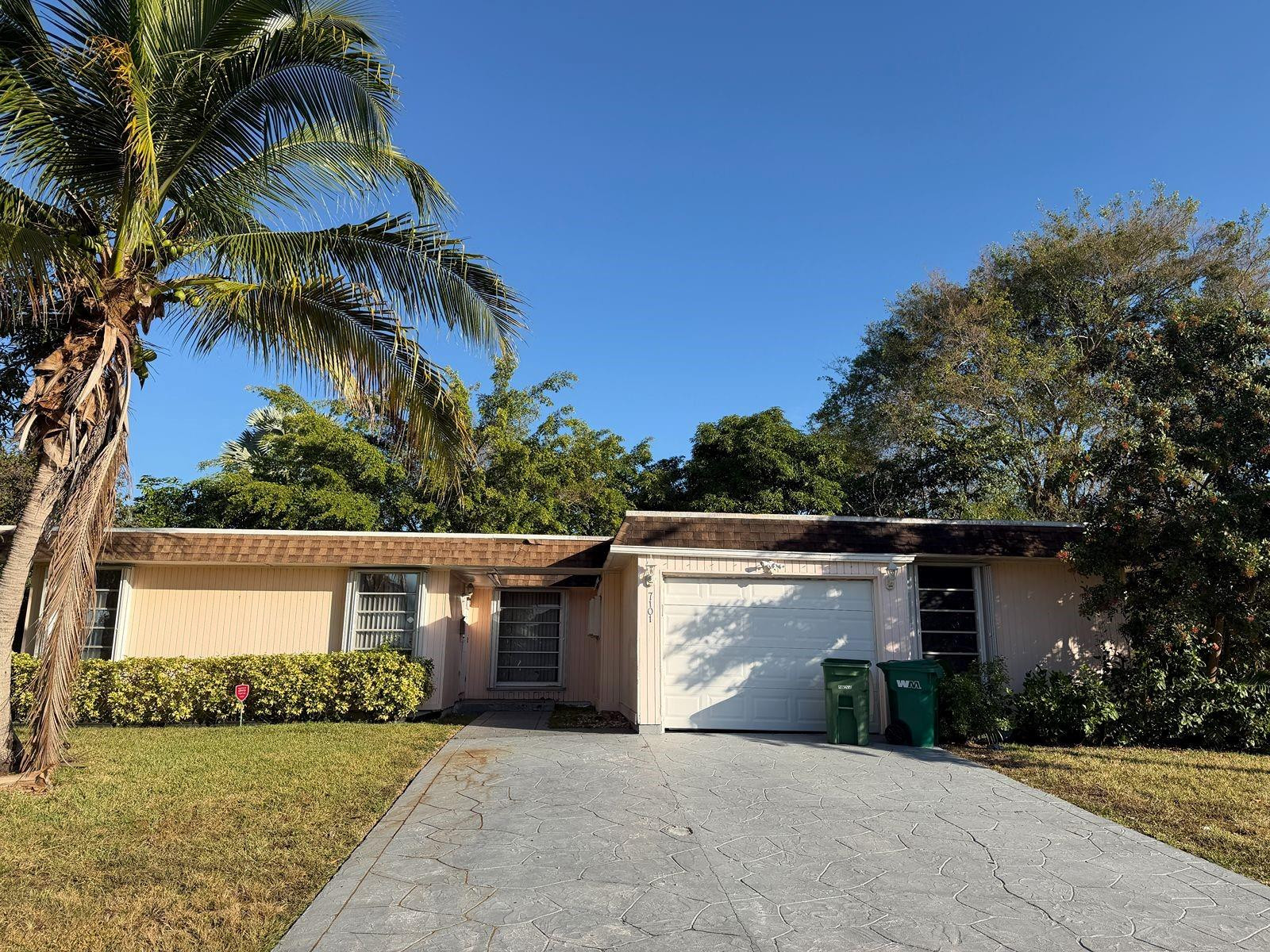7101 Nw 68th Street Property Photo 1
