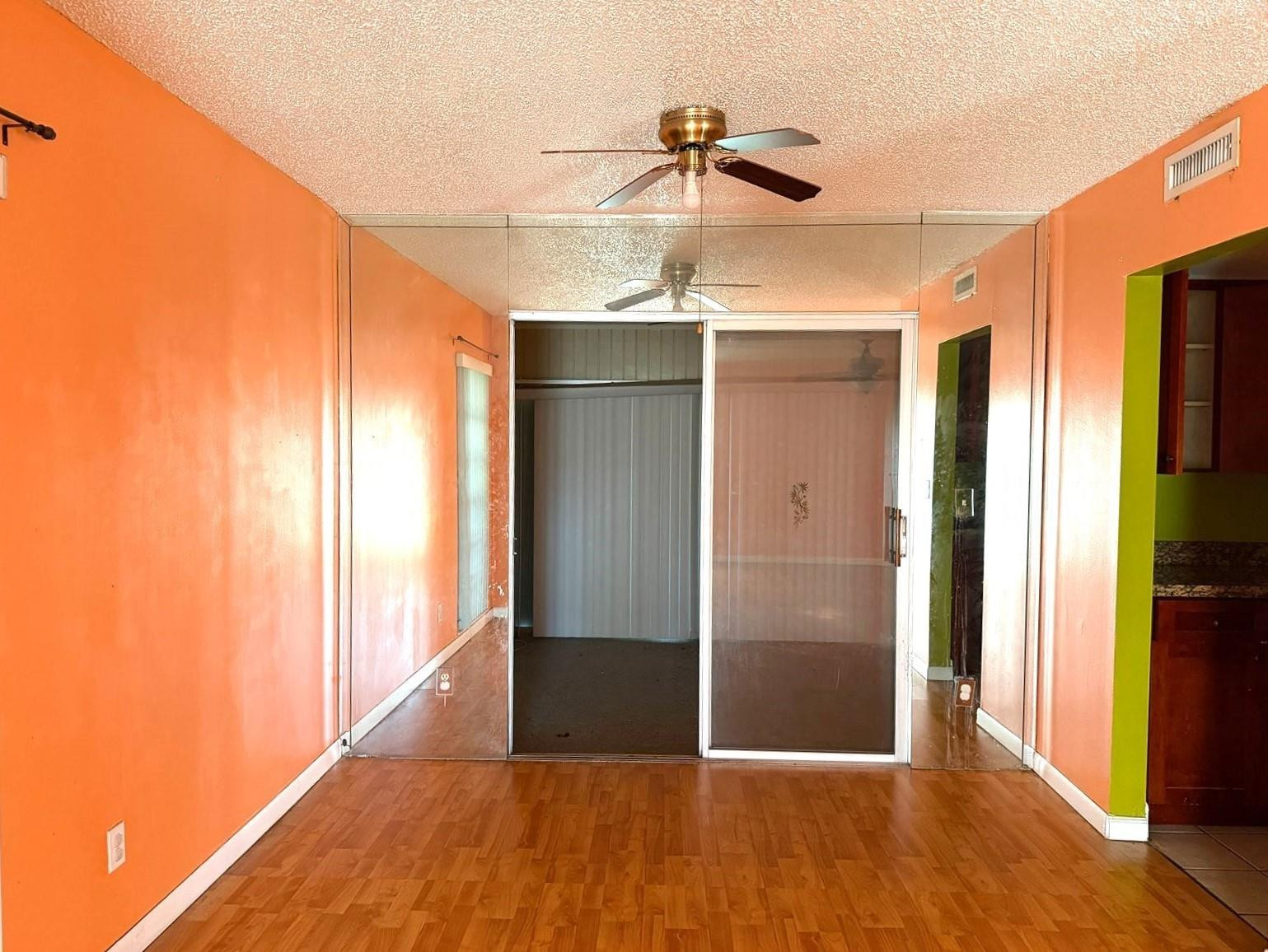 7101 Nw 68th Street Property Photo 4