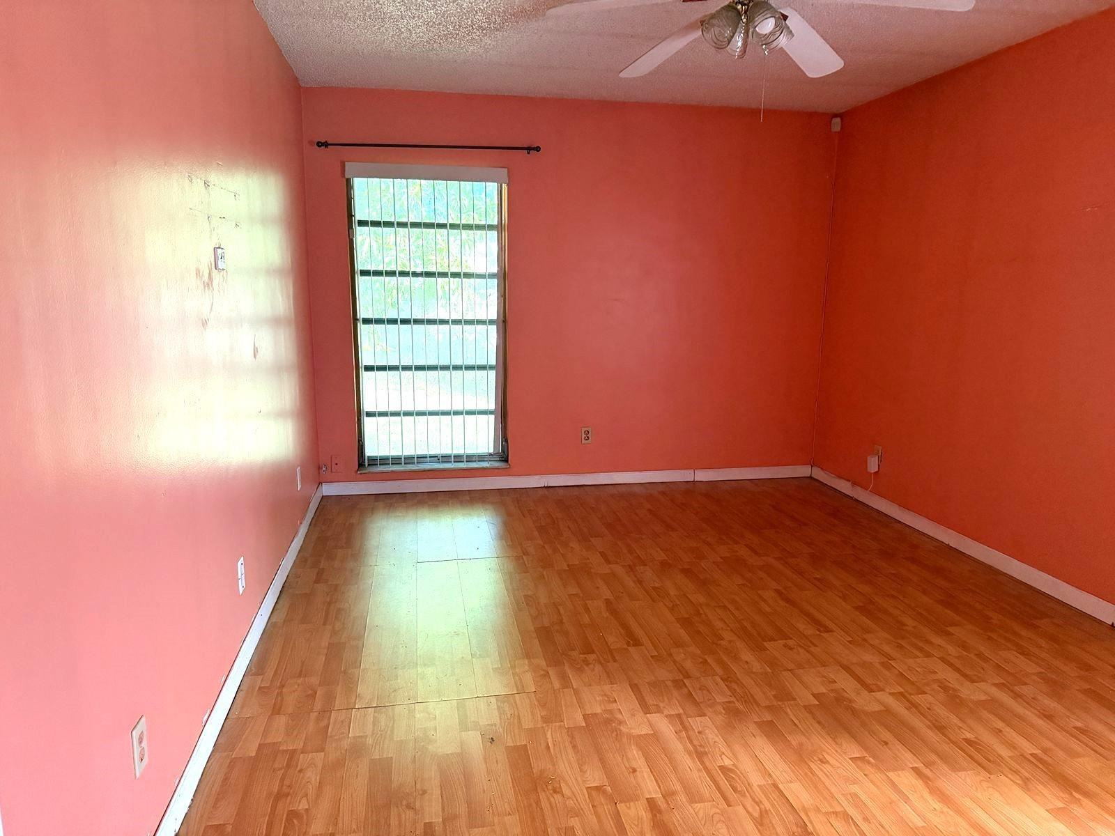 7101 Nw 68th Street Property Photo 6
