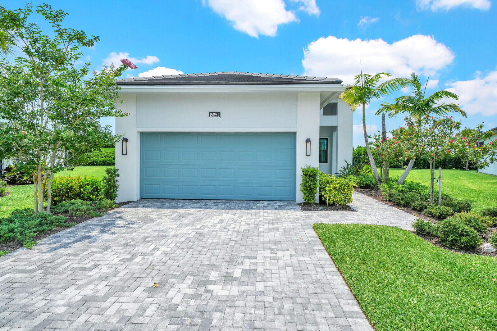 15851 Alys Terrace Property Photo 3
