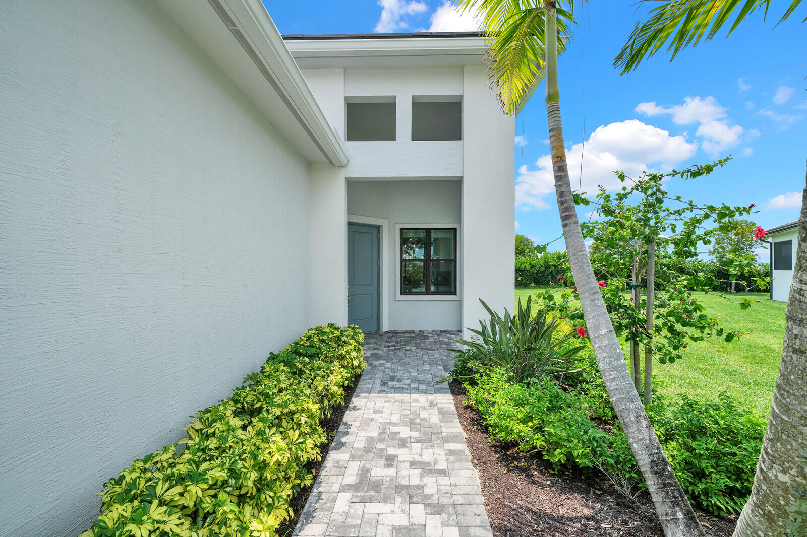 15851 Alys Terrace Property Photo 4