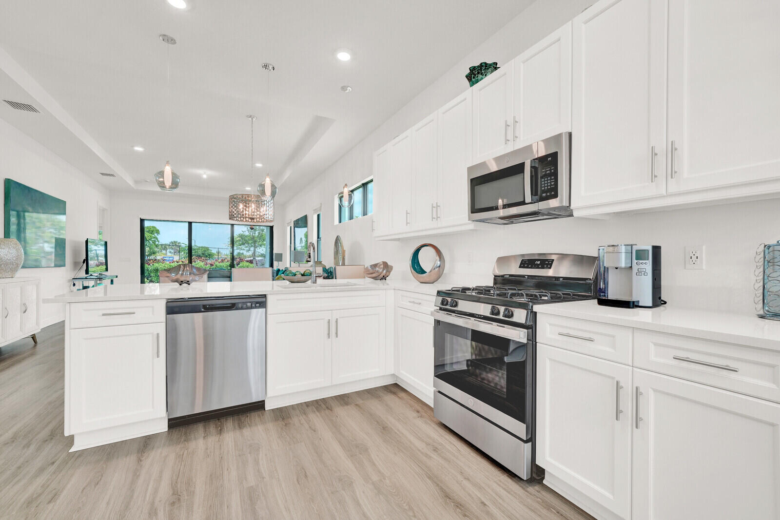 15851 Alys Terrace Property Photo 11