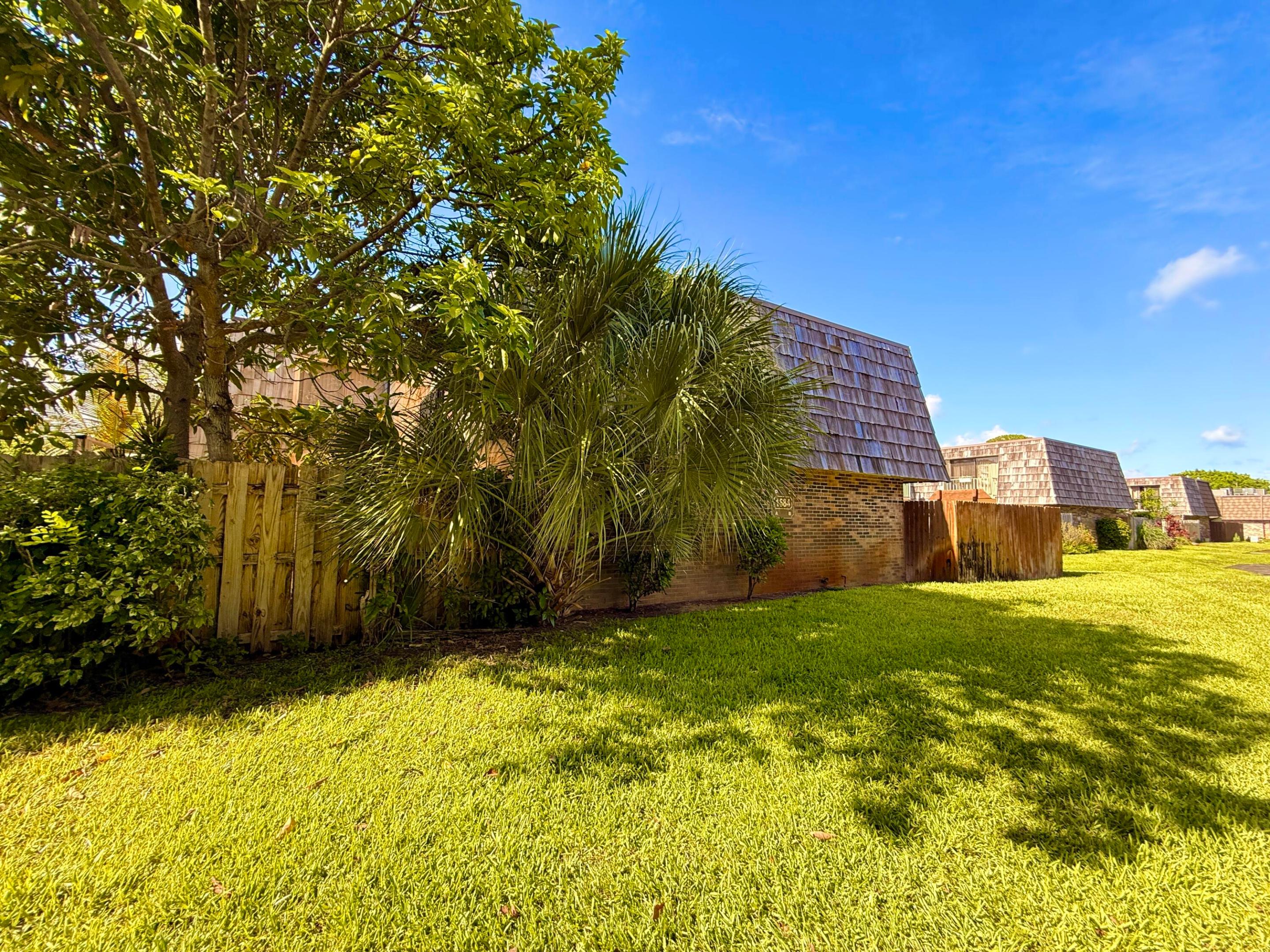 1684 Forest Lakes Circle A Property Photo 2