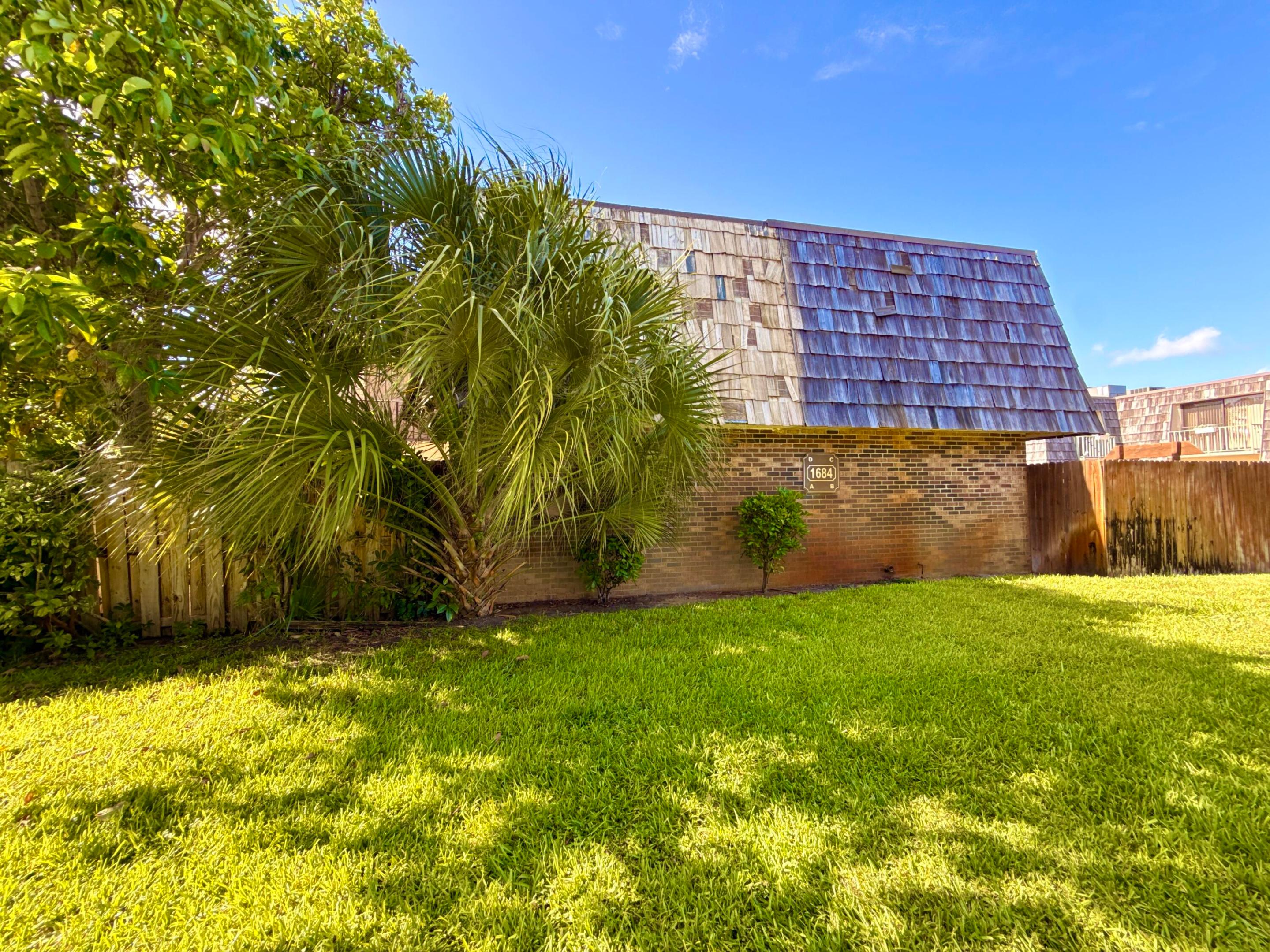 1684 Forest Lakes Circle A Property Photo 3