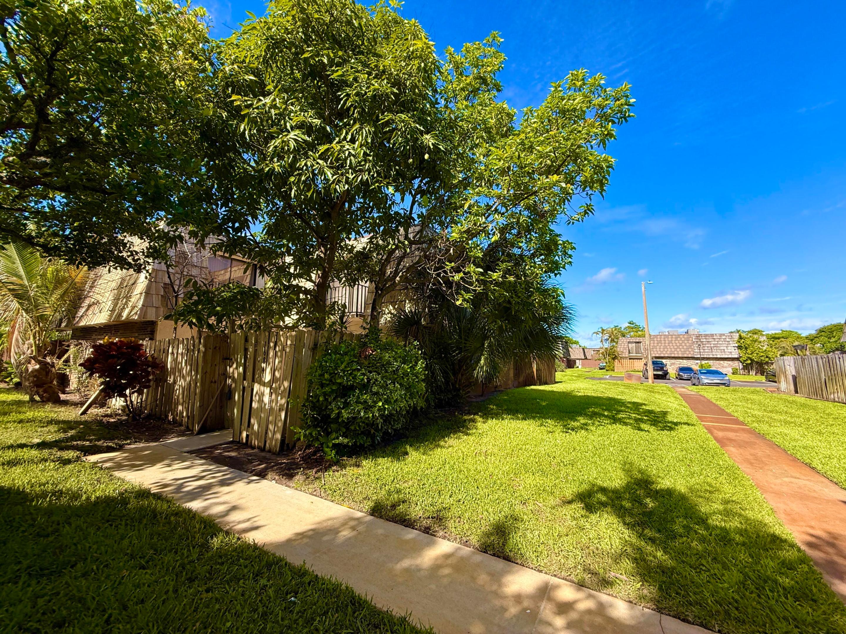 1684 Forest Lakes Circle A Property Photo 6