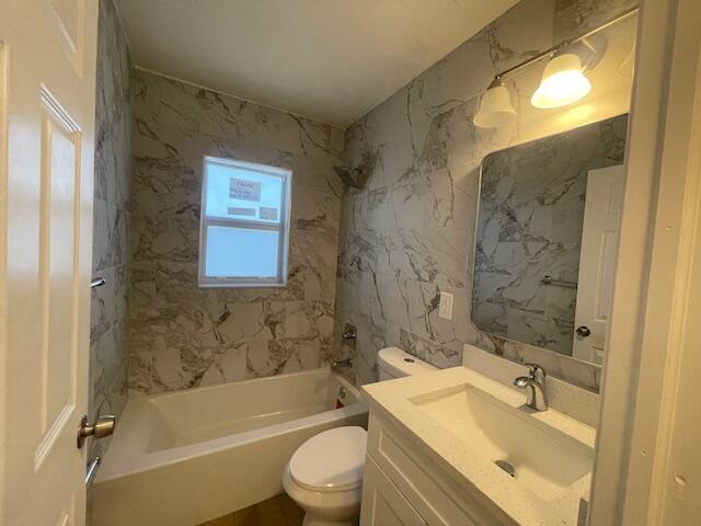 304 N Tamarind Avenue Property Photo 6