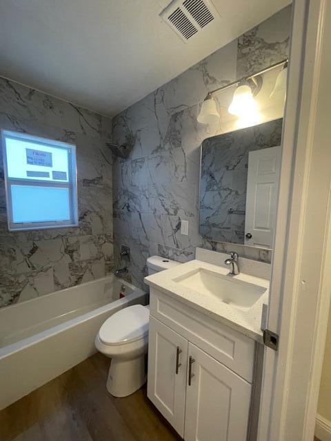 304 N Tamarind Avenue Property Photo 10