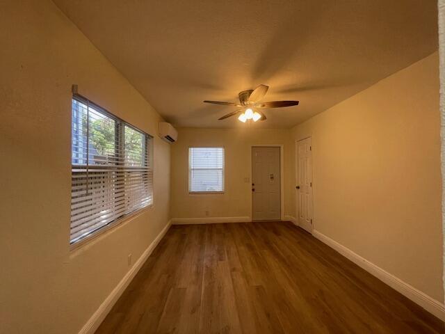 304 N Tamarind Avenue Property Photo 23